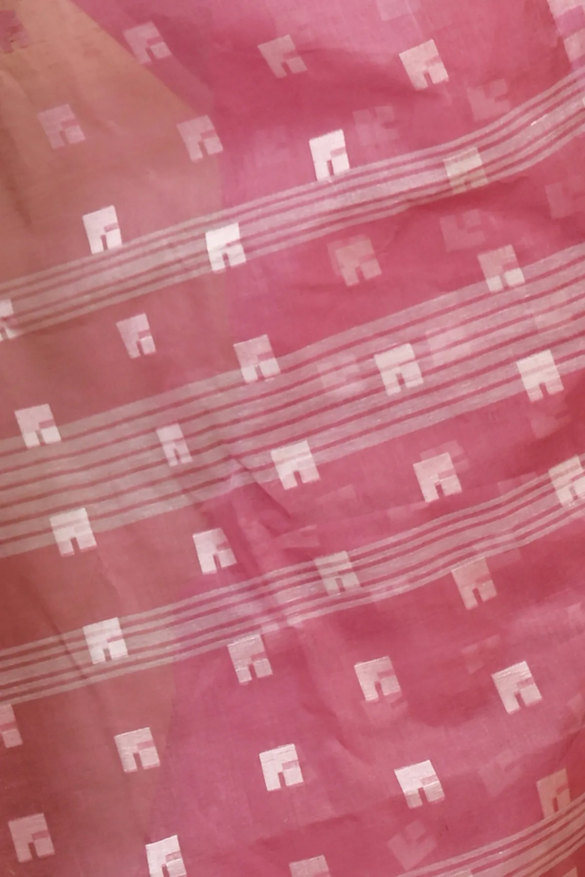 DipDiya Pure Cotton Peach Aptuk Tradition in Every Thread Tant Sarees