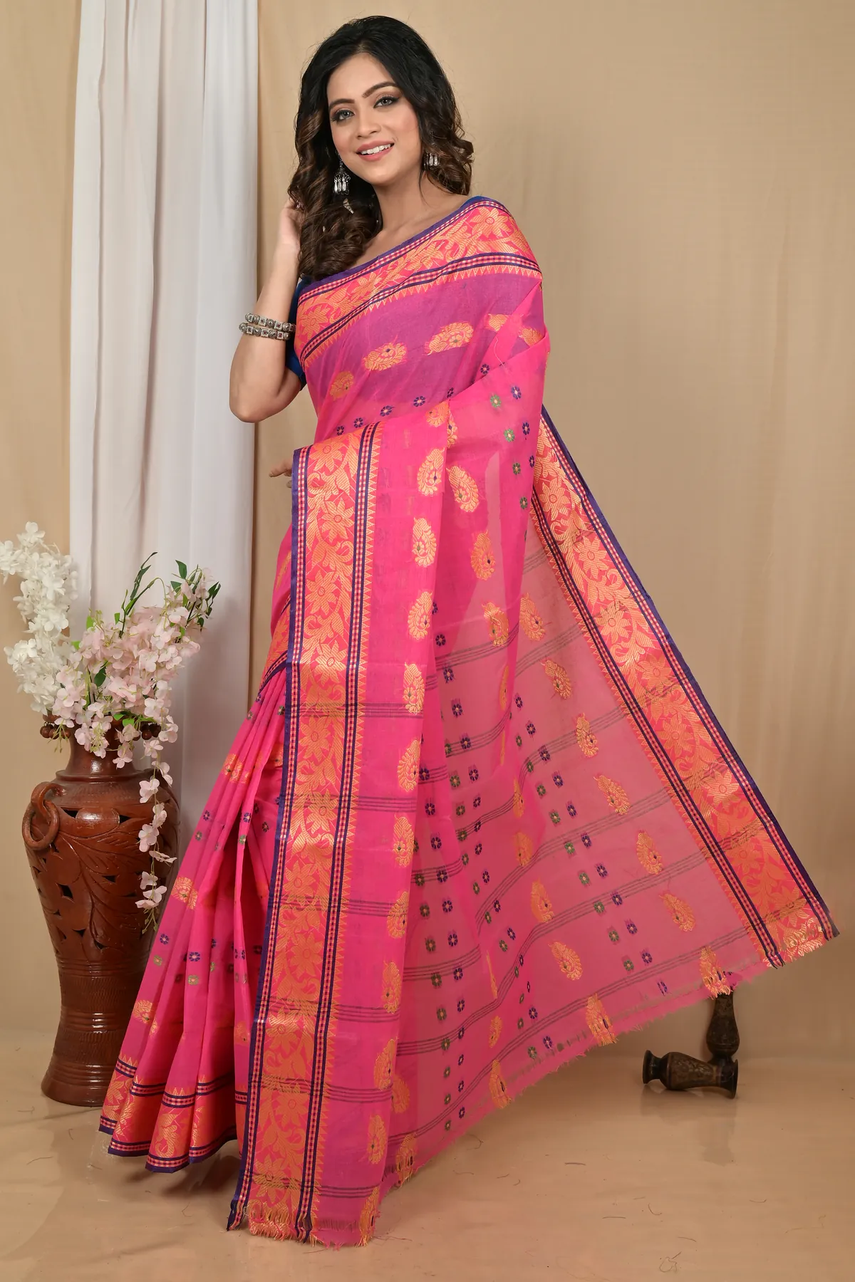 DipDiya Pure Cotton Pink Achrol Timeless Bengal Tant Sarees