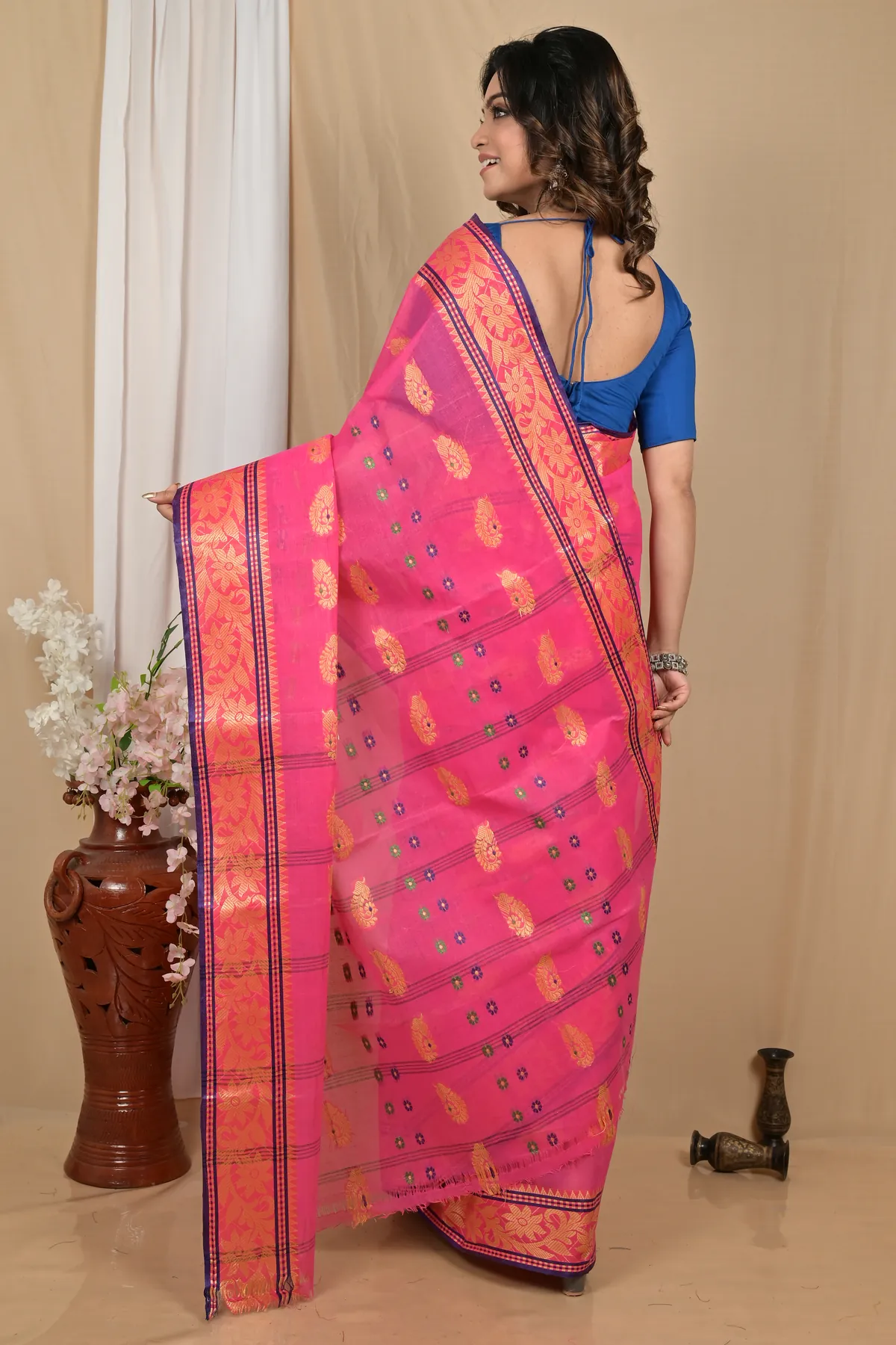 DipDiya Pure Cotton Pink Achrol Timeless Bengal Tant Sarees