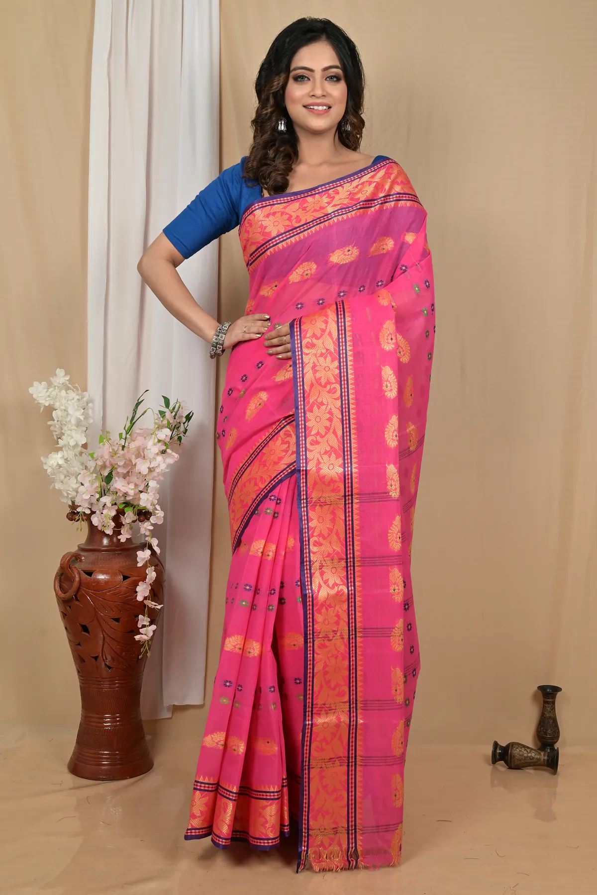 DipDiya Pure Cotton Pink Achrol Timeless Bengal Tant Sarees