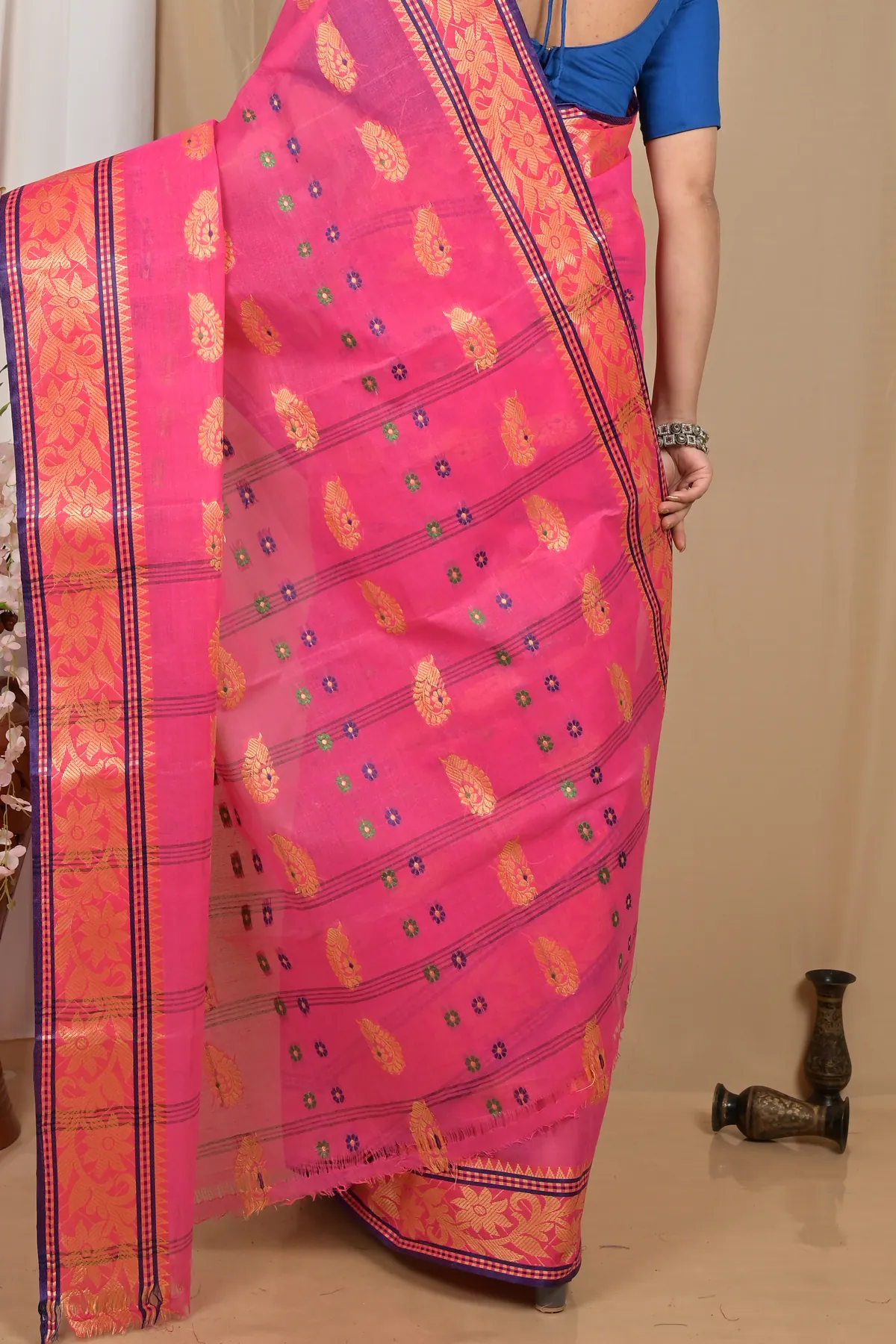 DipDiya Pure Cotton Pink Achrol Timeless Bengal Tant Sarees