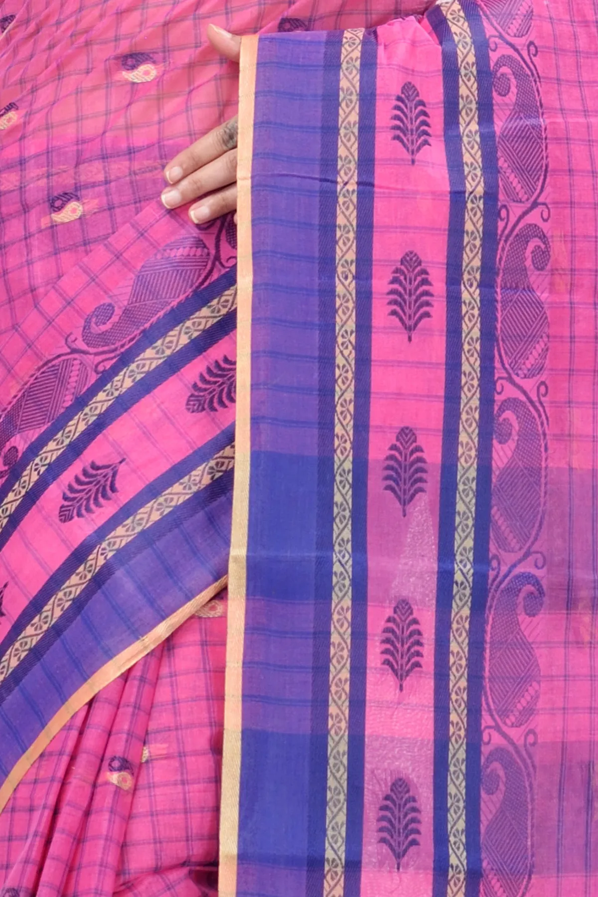 DipDiya Pure Cotton Pink ChakButi Regal Bengali Tant Sarees