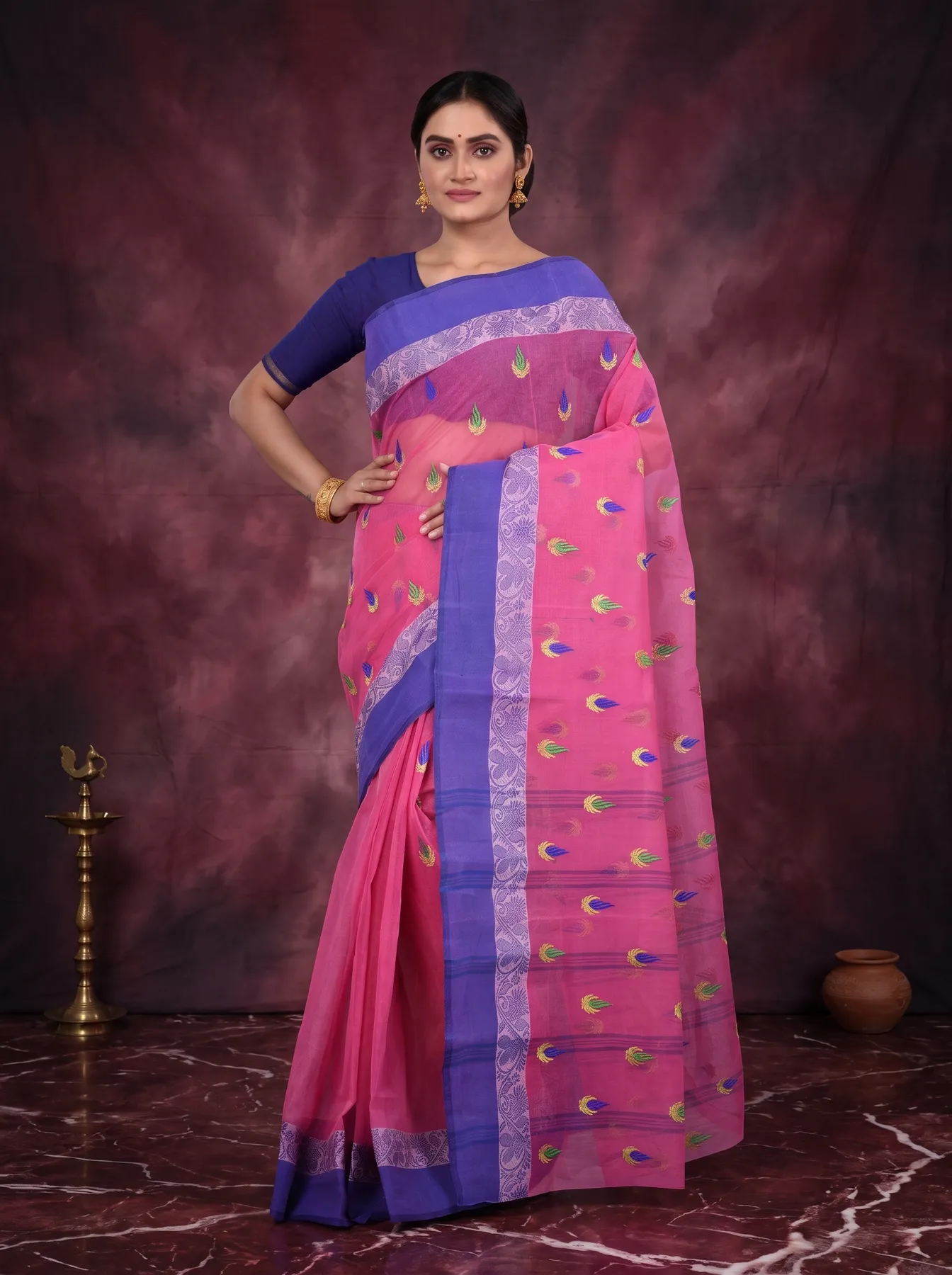 DipDiya Pure Cotton Pink Dip Embro Regal Bengali Embroidery Tant Sarees