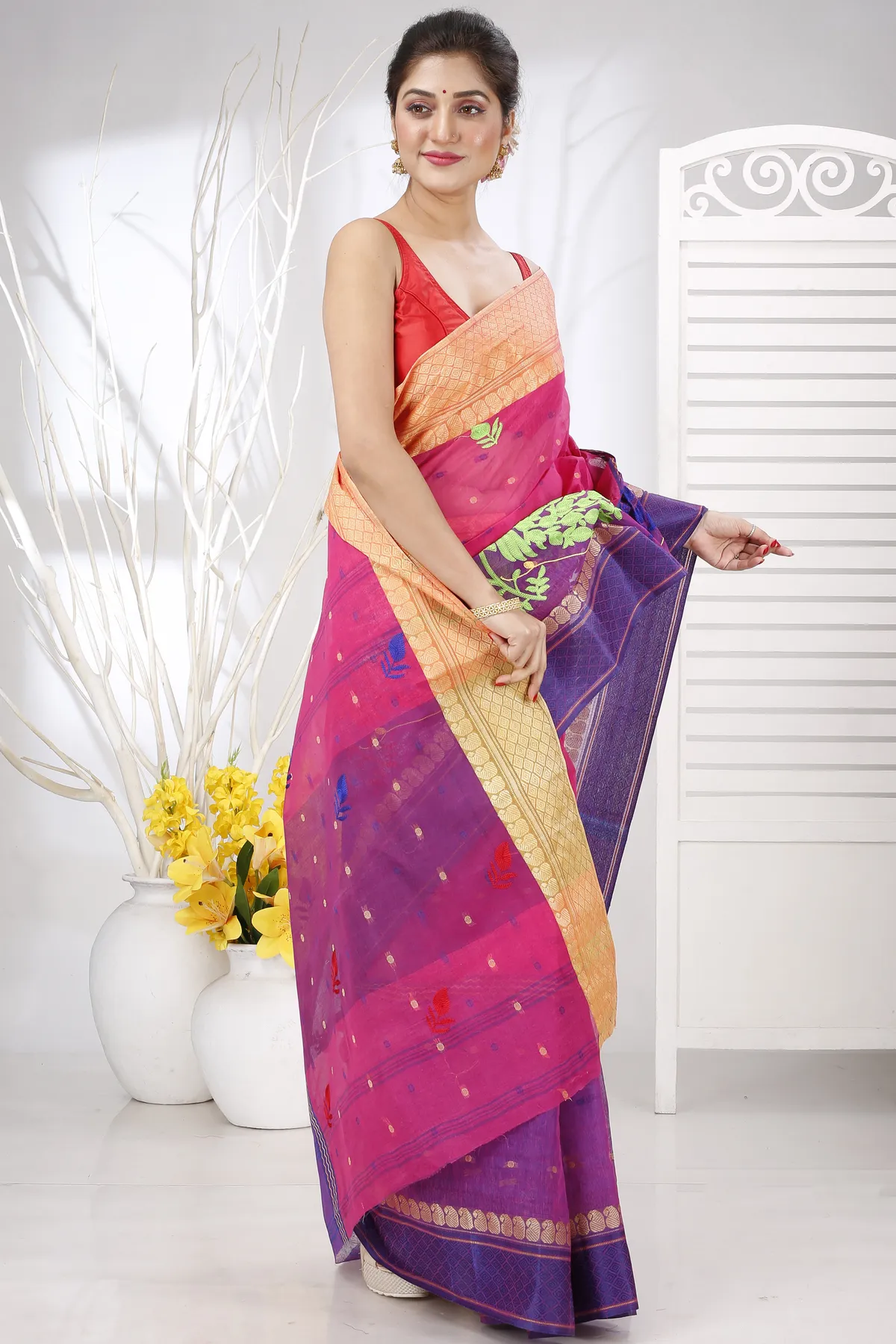 DipDiya Pure Cotton Pink Embi Ganga Moyur Artisan Crafted Embroidery Tant Sarees