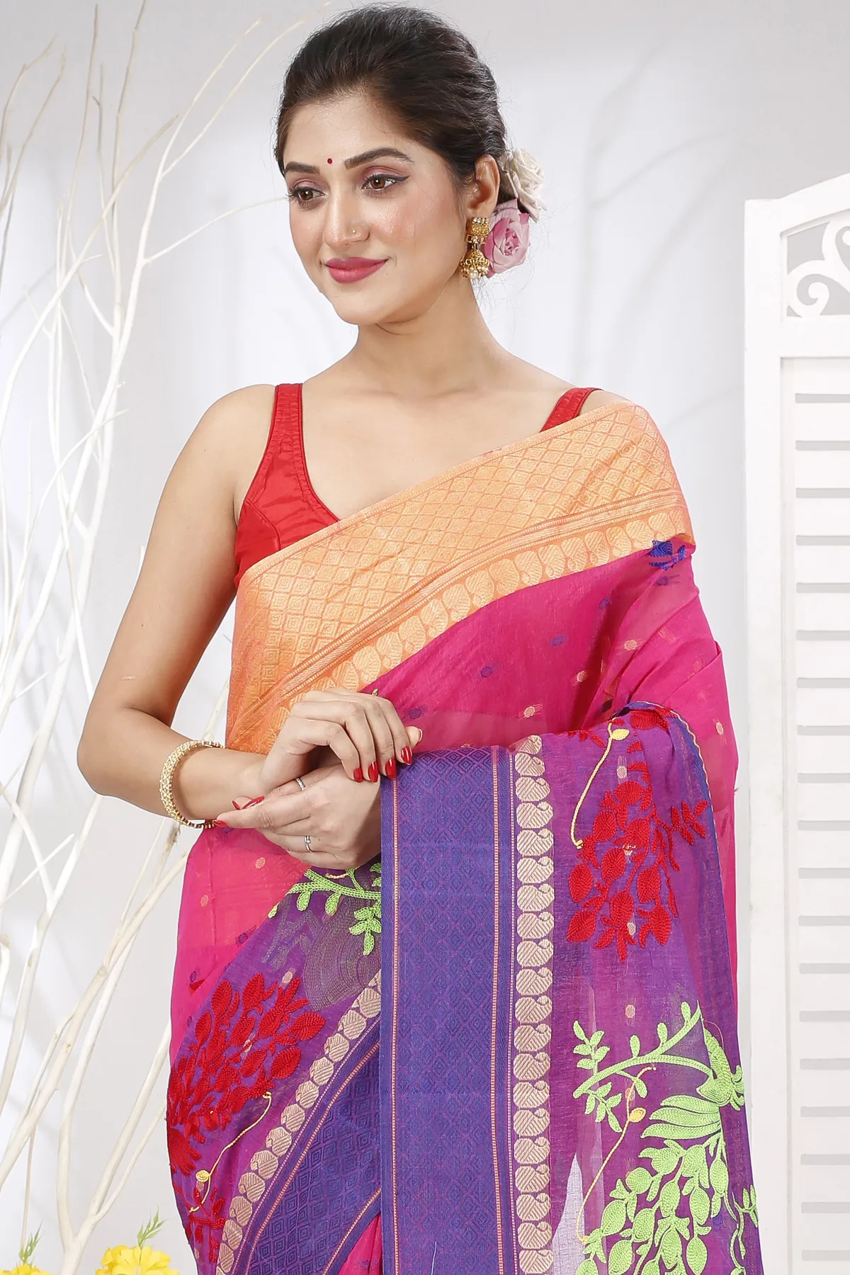 DipDiya Pure Cotton Pink Embi Ganga Moyur Artisan Crafted Embroidery Tant Sarees