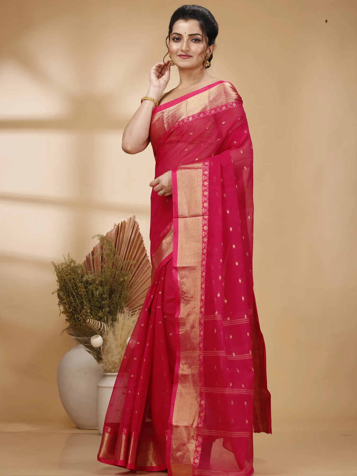 DipDiya Pure Cotton Pink JoriPar Masterfully Woven Tant Sarees