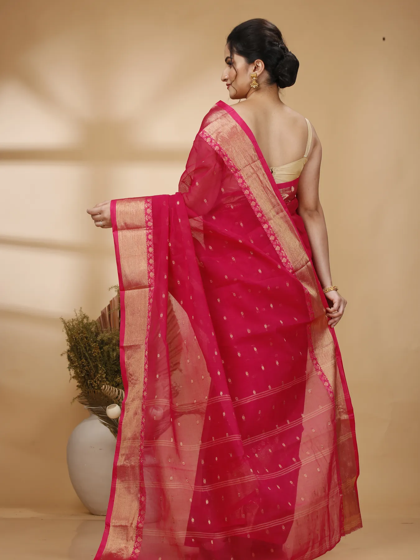 DipDiya Pure Cotton Pink JoriPar Masterfully Woven Tant Sarees