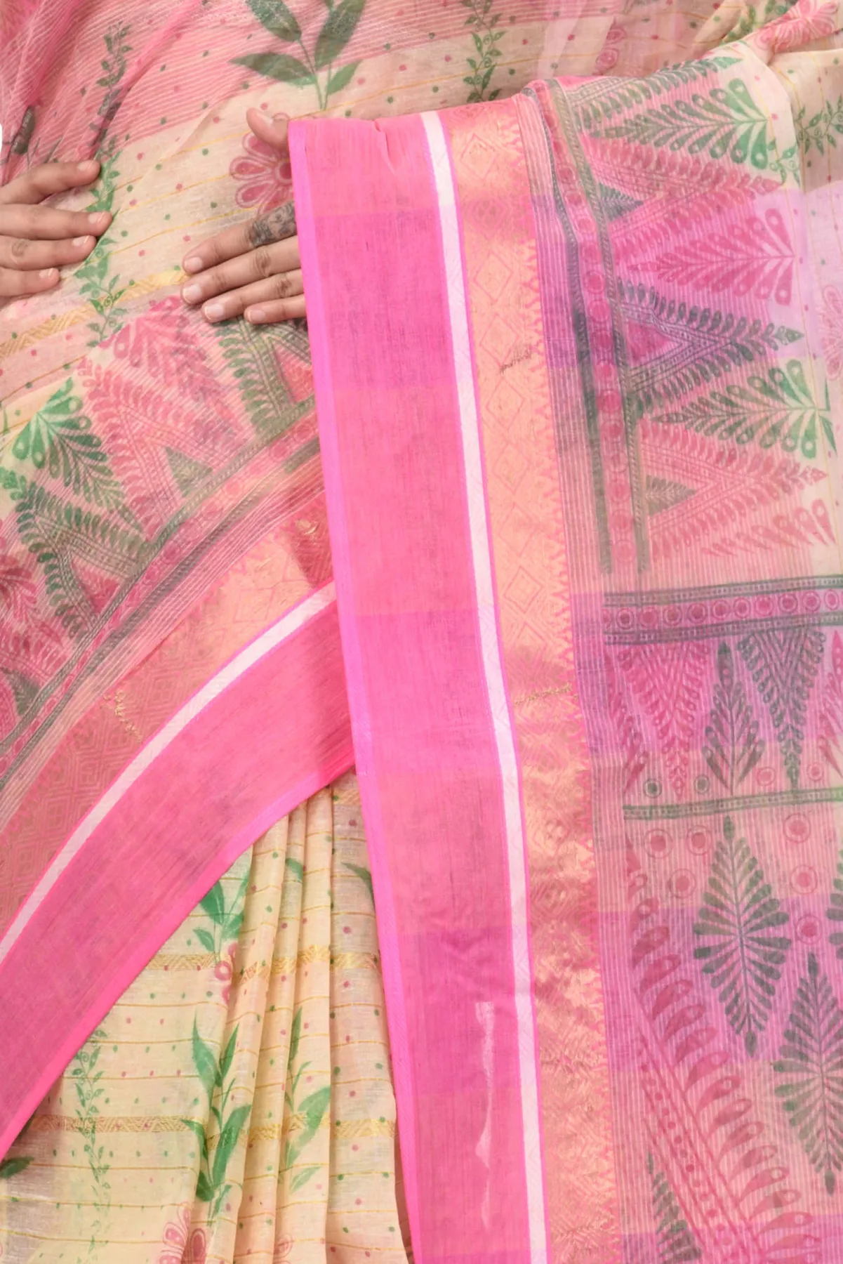 DipDiya Pure Cotton Pink Lata Pata Bengal in Every Thread Printed Tant Sarees