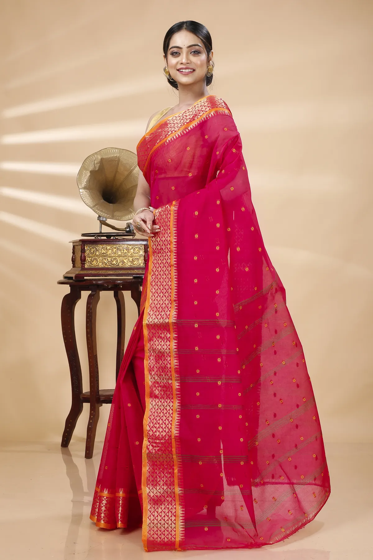 DipDiya Pure Cotton Pink Peral Elegance in Every Weave Tant Sarees