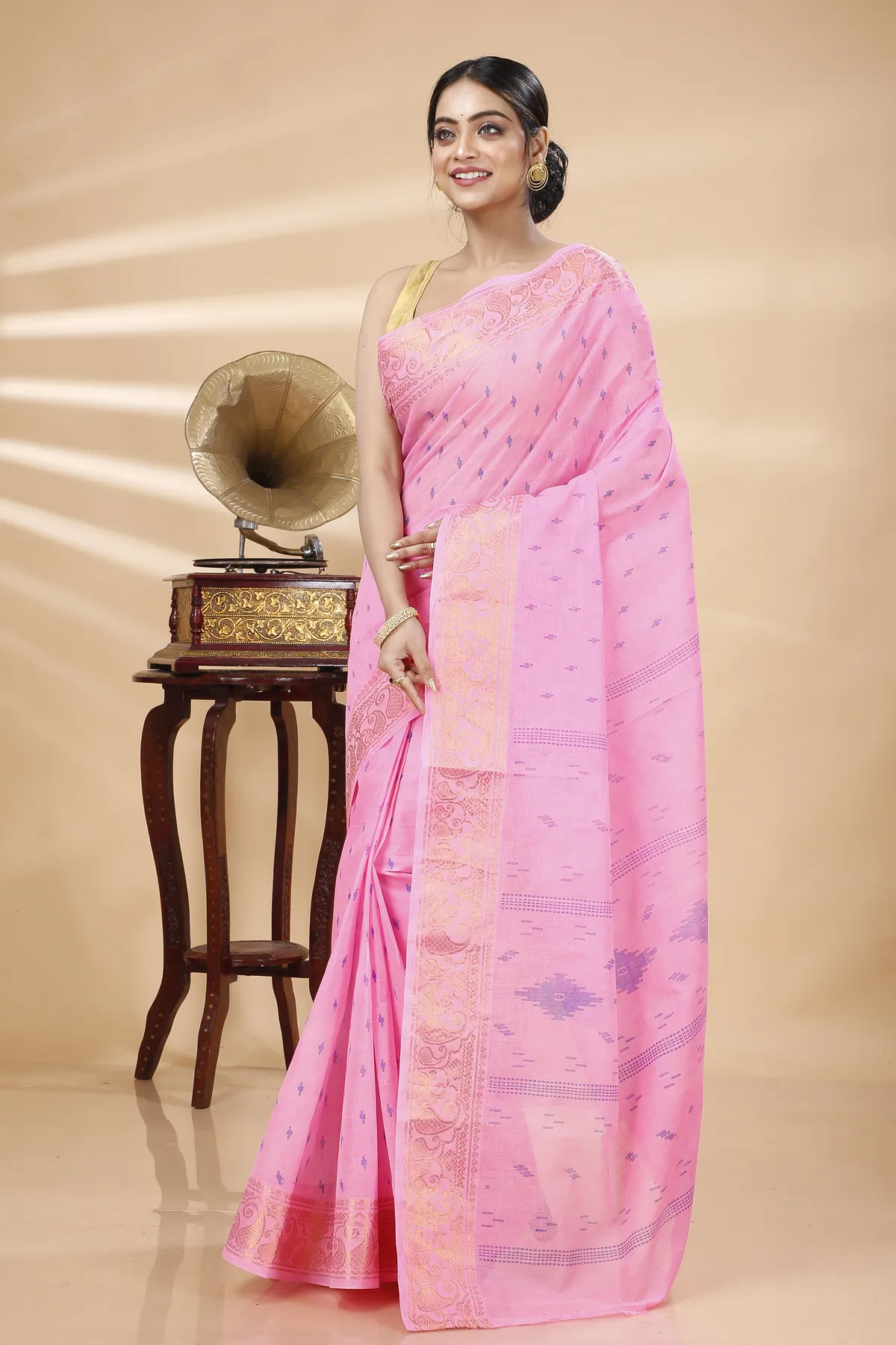 DipDiya Pure Cotton Pink Purvi Handloom Heritage Printed Tant Sarees