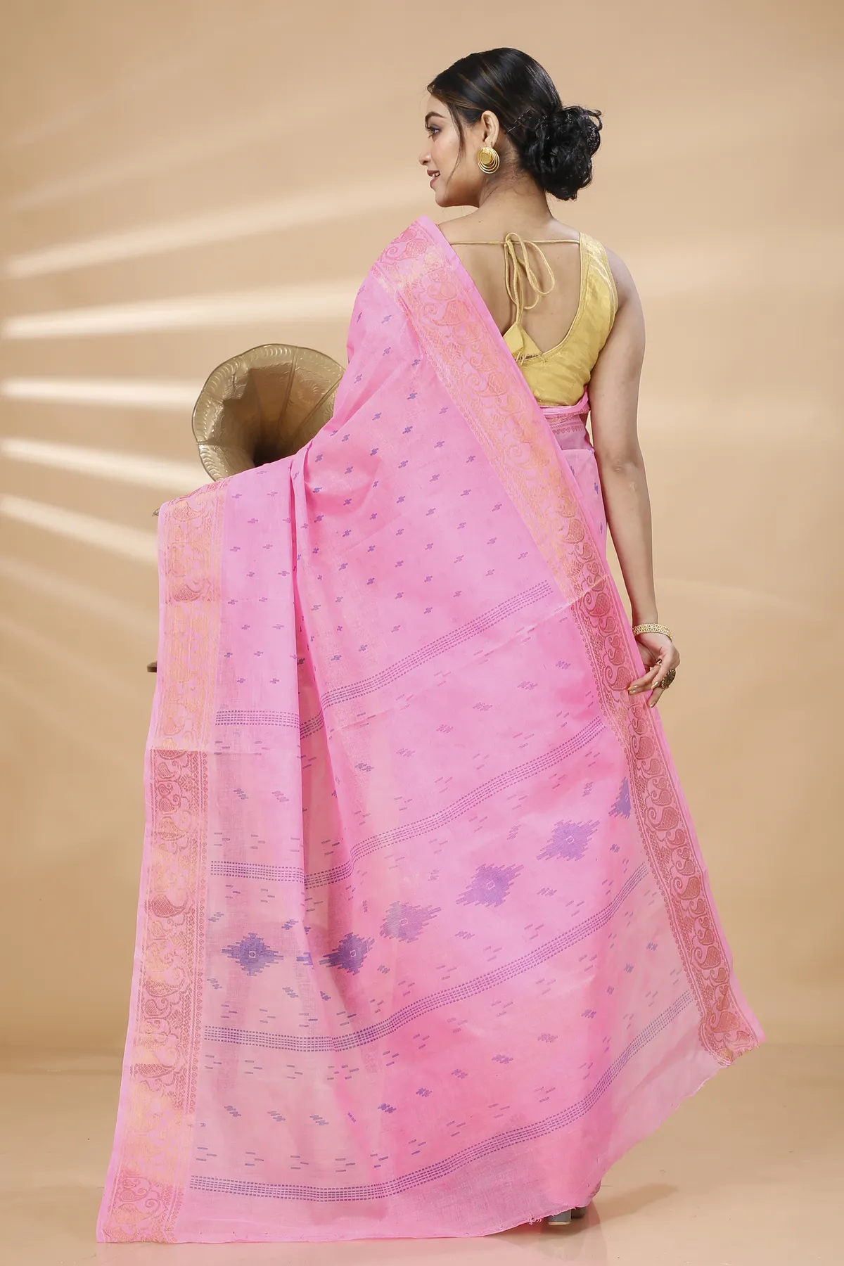 DipDiya Pure Cotton Pink Purvi Handloom Heritage Printed Tant Sarees