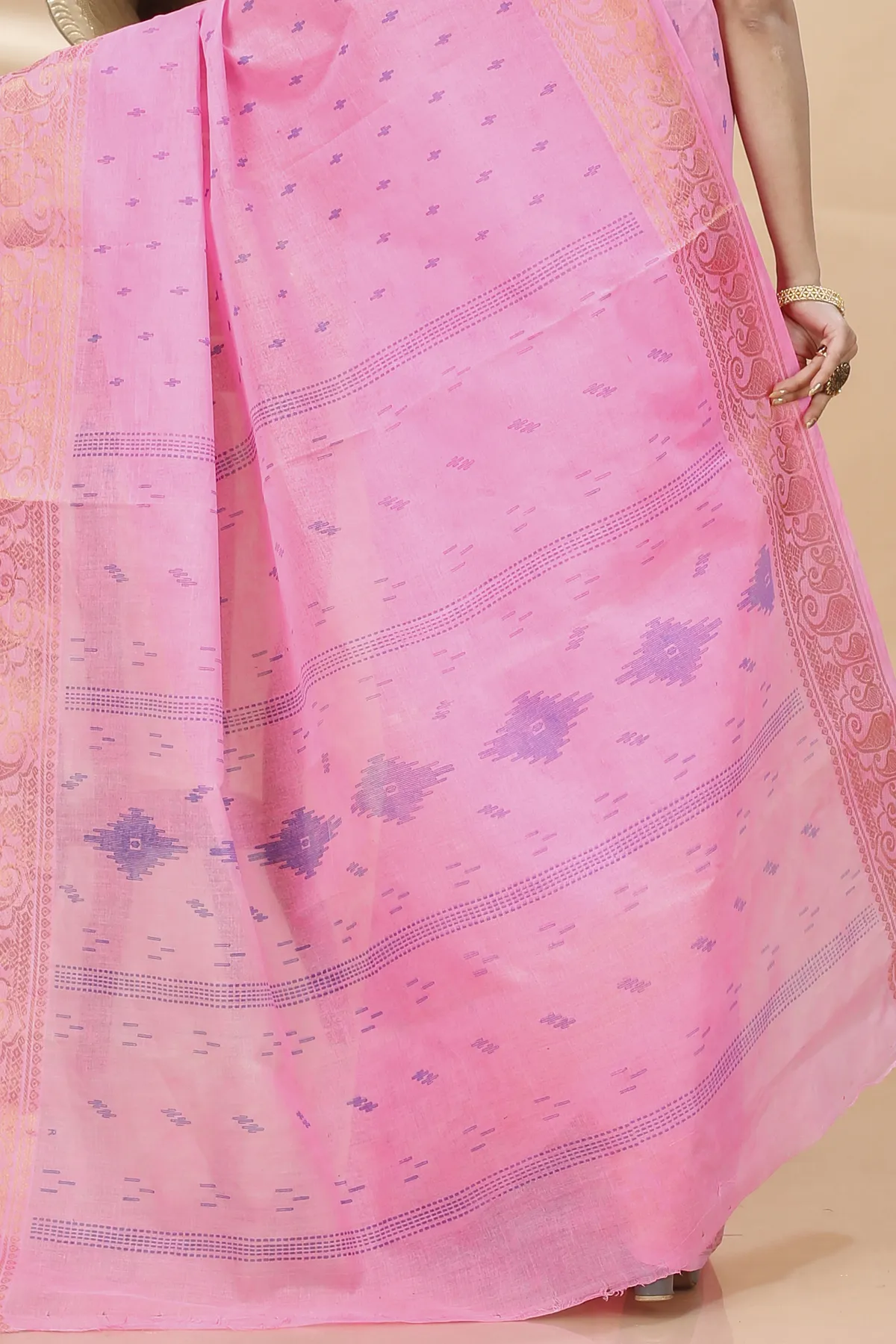 DipDiya Pure Cotton Pink Purvi Handloom Heritage Printed Tant Sarees
