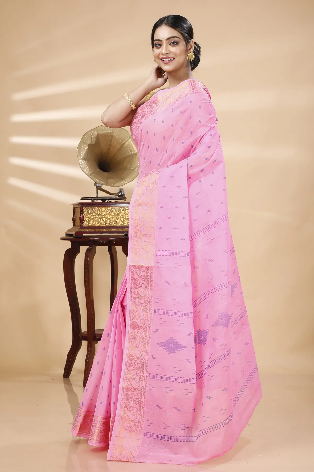 DipDiya Pure Cotton Pink Purvi Handloom Heritage Printed Tant Sarees