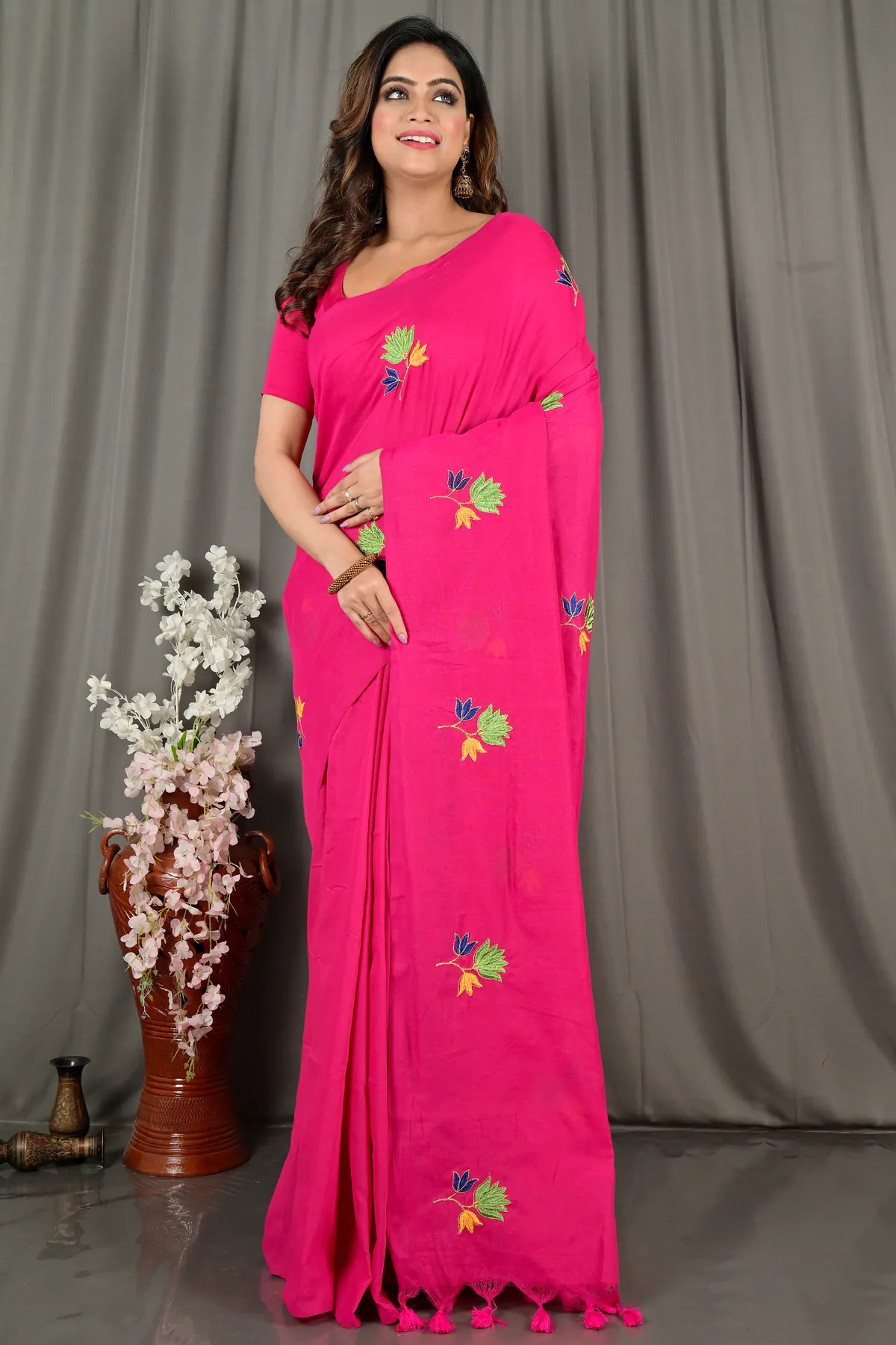 DipDiya Pure Cotton Pink Umkor Than The Bengali Classic Embroidery Handloom sarees