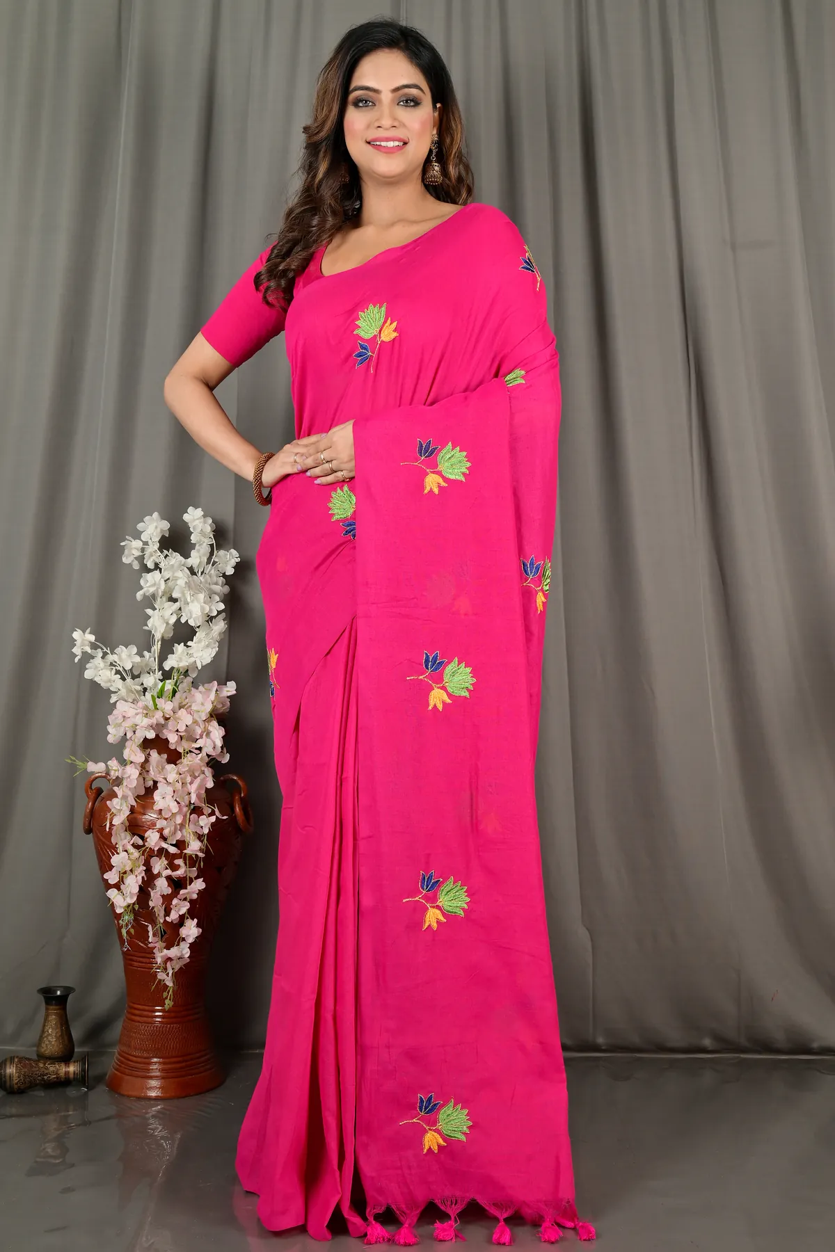 DipDiya Pure Cotton Pink Umkor Than The Bengali Classic Embroidery Handloom sarees
