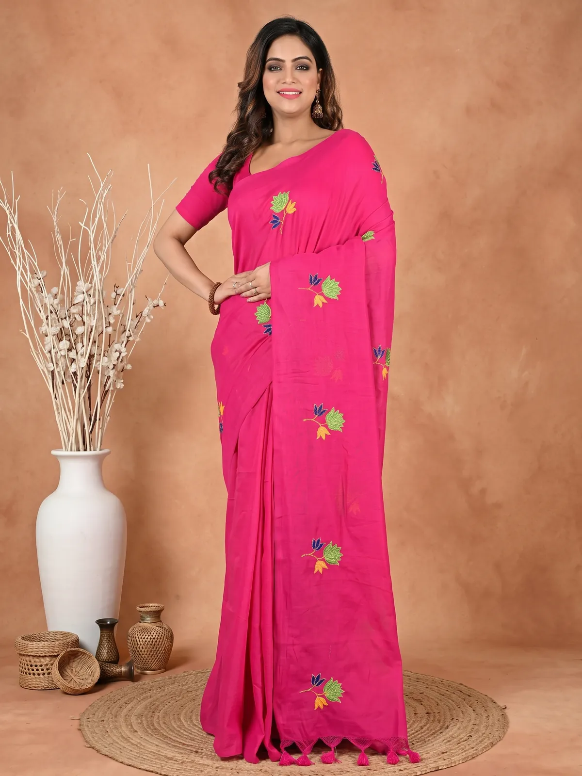 DipDiya Pure Cotton Pink Umkor Than The Bengali Classic Embroidery Handloom sarees