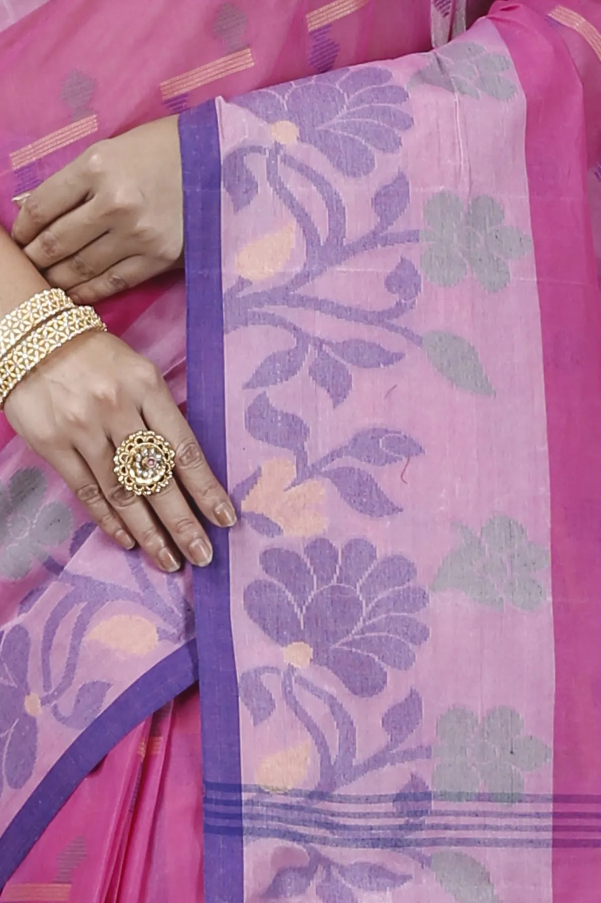 DipDiya Pure Cotton Pink Urva Classic Grace Tant Sarees