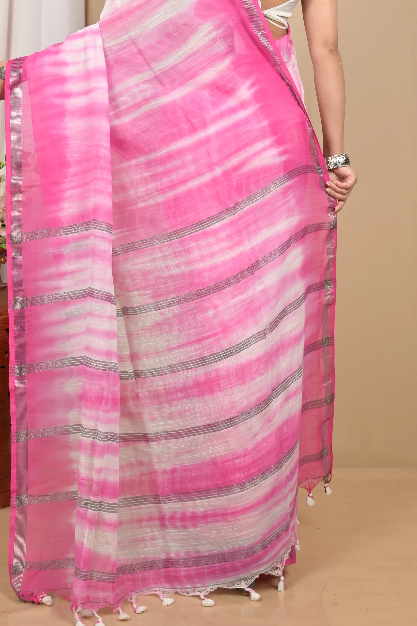 DipDiya Pure Cotton Pink White Achmol Bengali Heritage Badhni Dye Sarees