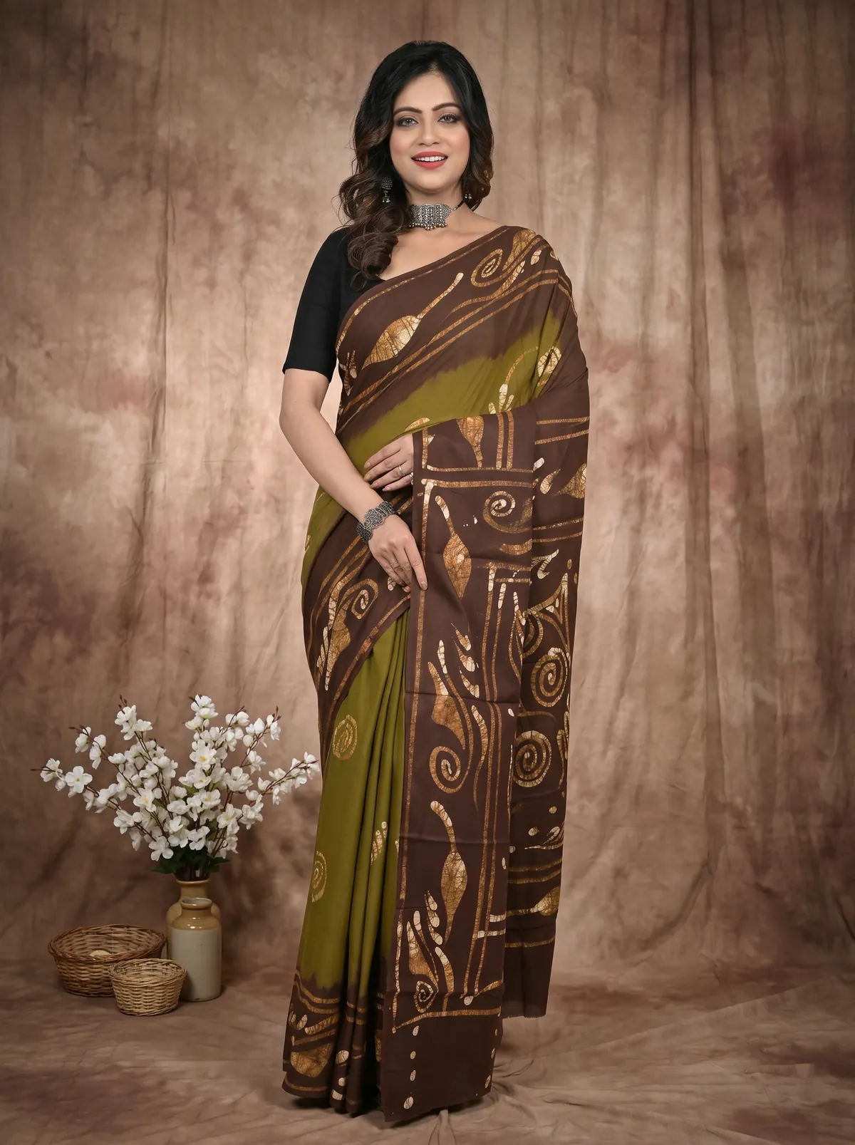 DipDiya Pure Cotton Pista Green Pihu Masterfully Woven Batik Print Sarees