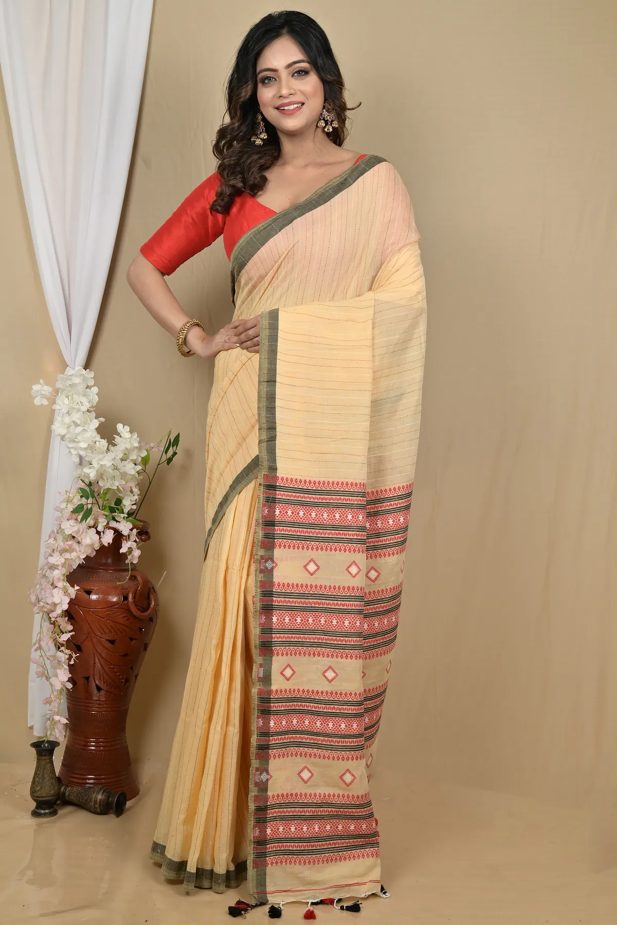 DipDiya Pure Cotton Pitch Hima Effortless Tradition Handloom Sarees