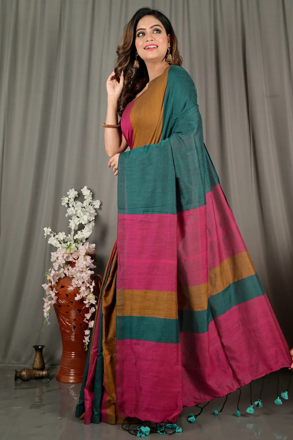 DipDiya Pure Cotton Purple Green Nator Pure Bengali Grace Handloom Sarees