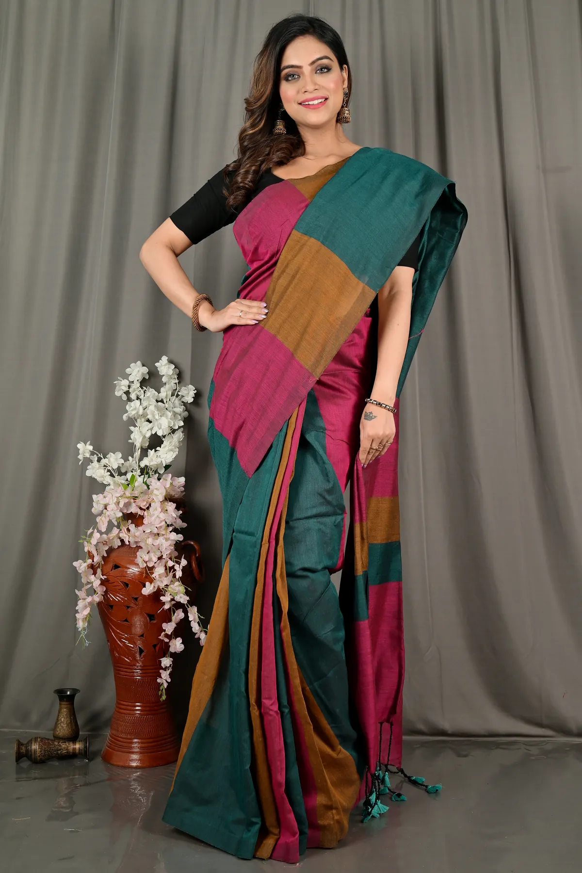 DipDiya Pure Cotton Purple Green Nator Pure Bengali Grace Handloom Sarees