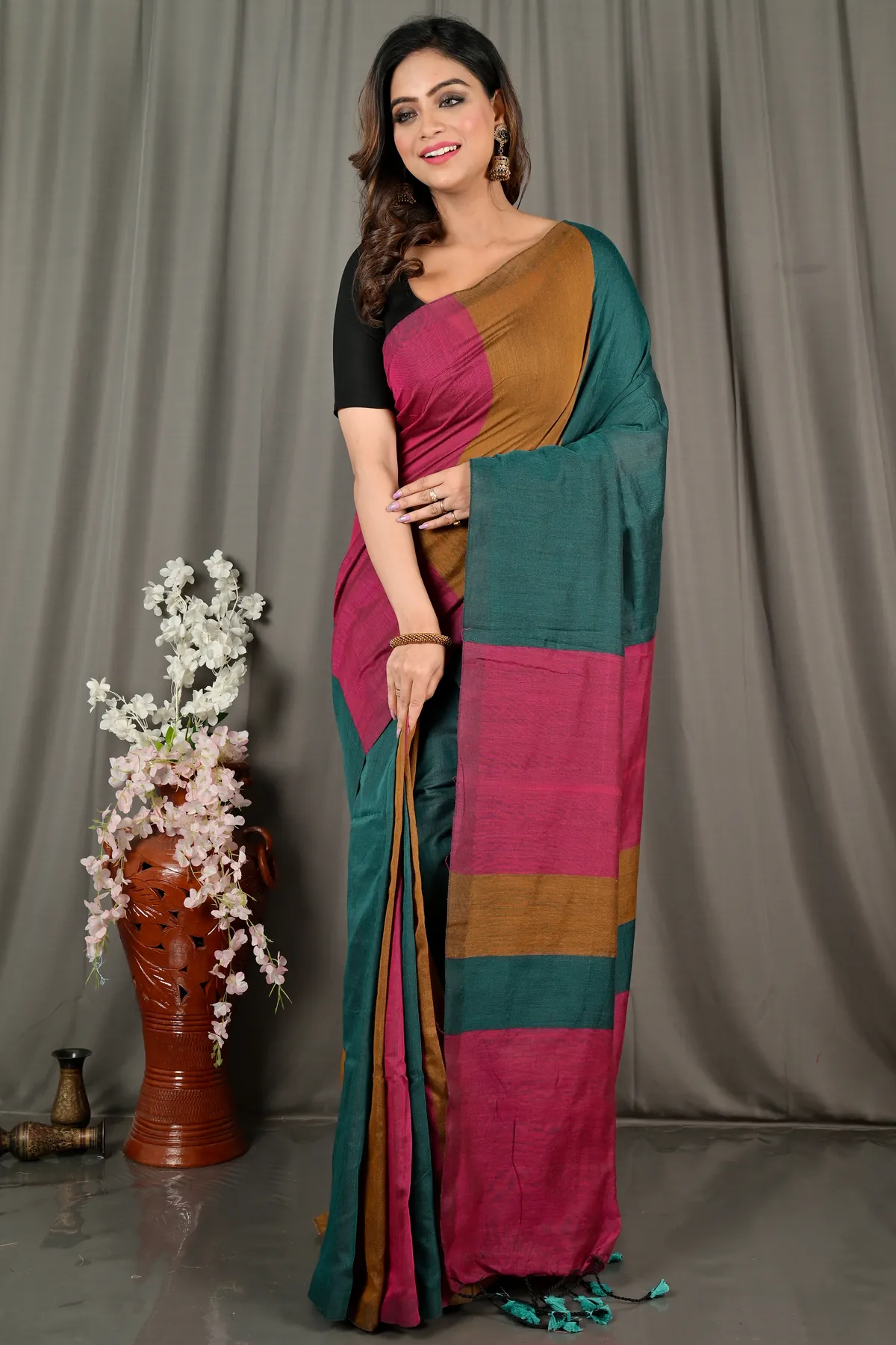 DipDiya Pure Cotton Purple Green Nator Pure Bengali Grace Handloom Sarees