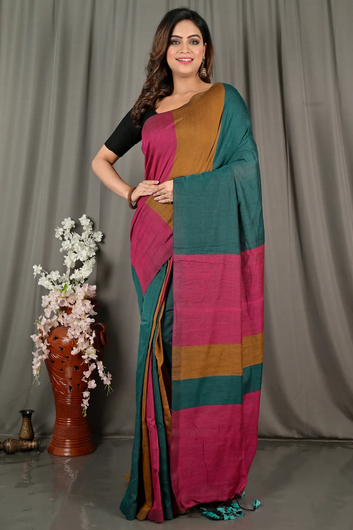 DipDiya Pure Cotton Purple Green Nator Pure Bengali Grace Handloom Sarees