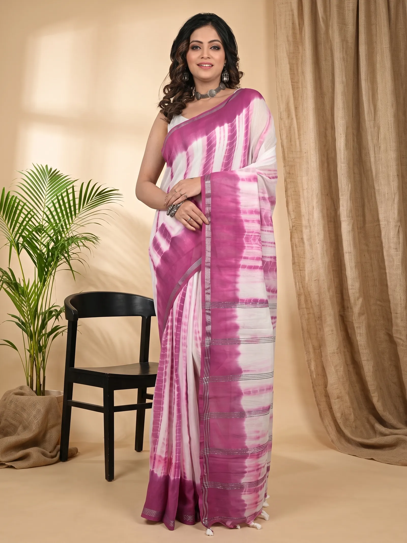 DipDiya Pure Cotton Purple White Achmol Classic Grace Badhni Dye Sarees