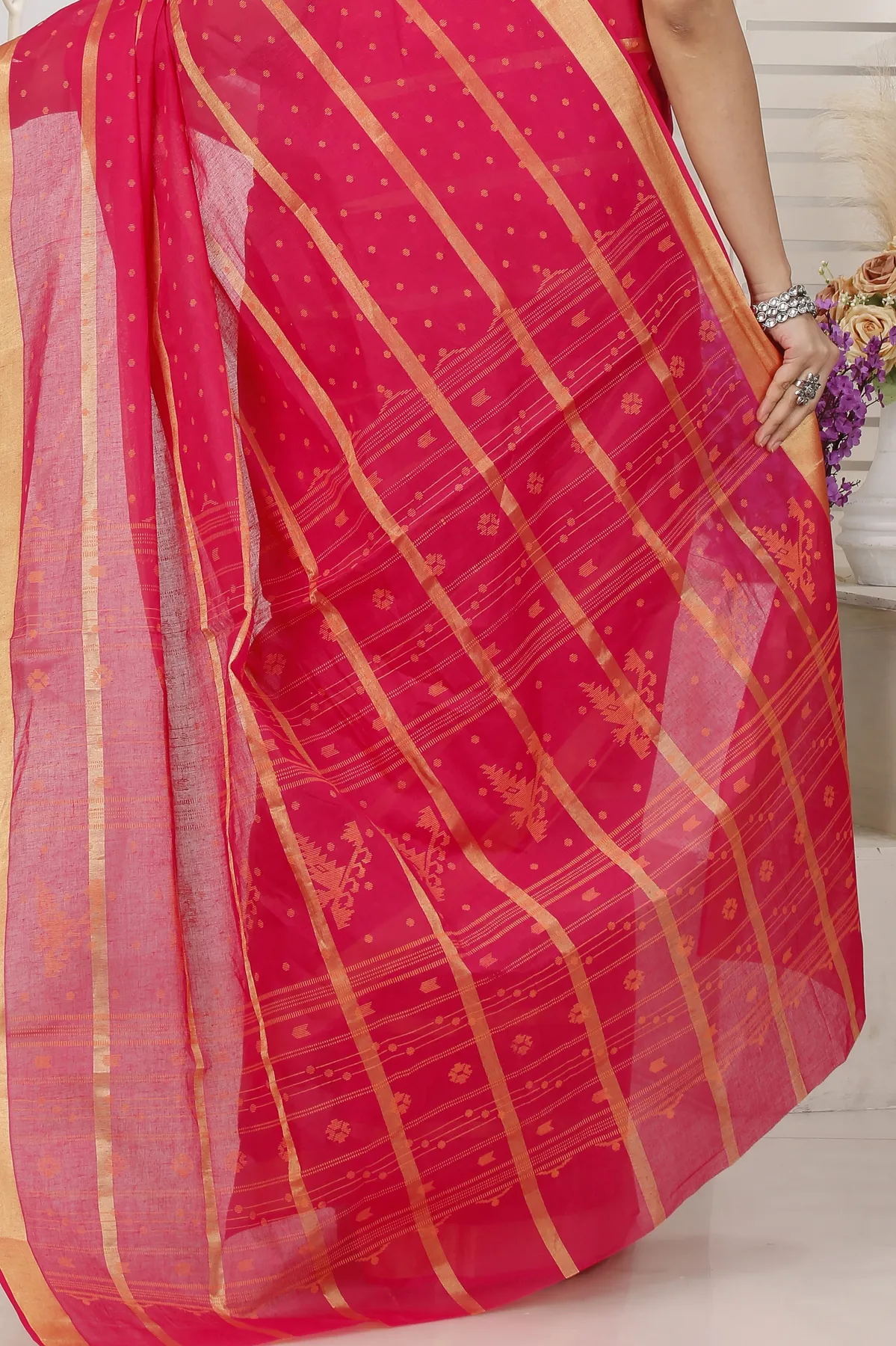 DipDiya Pure Cotton Rani Mera Crafted with Soul Tant Sarees