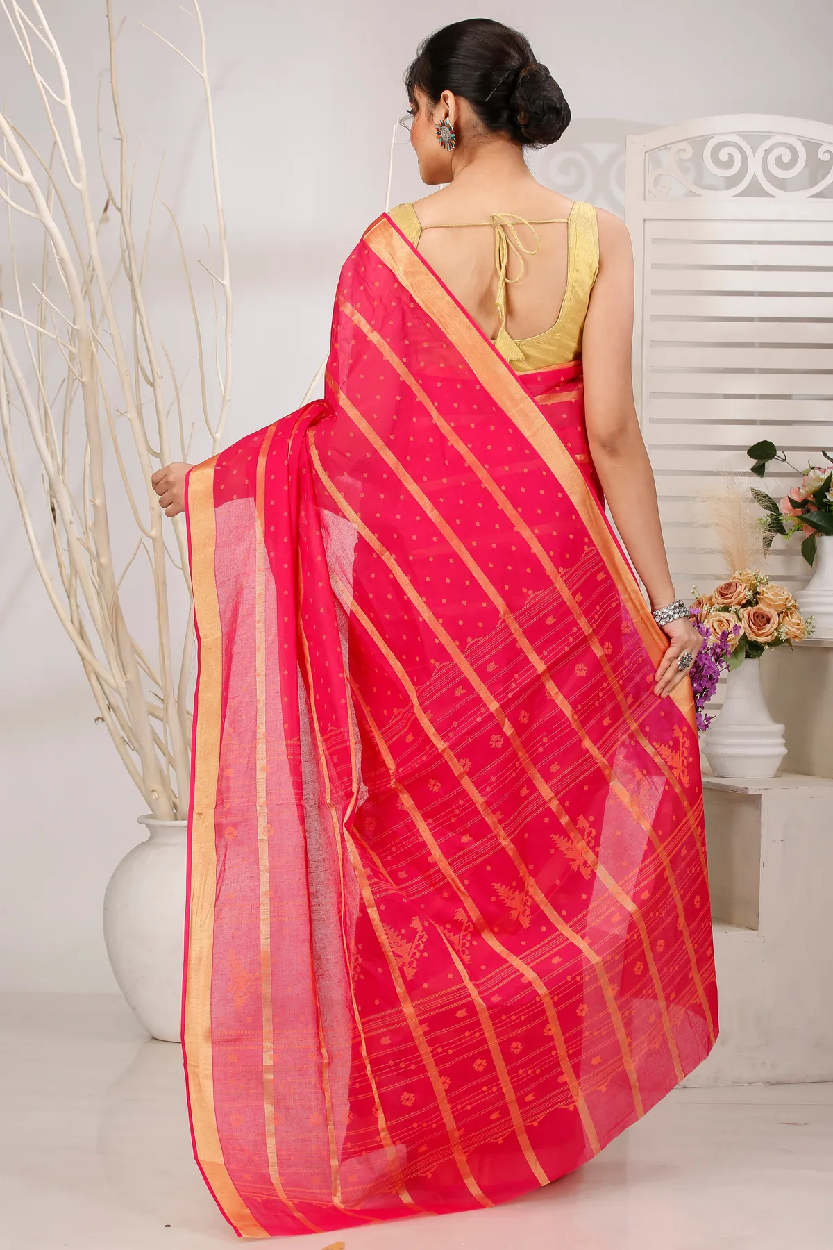 DipDiya Pure Cotton Rani Mera Crafted with Soul Tant Sarees