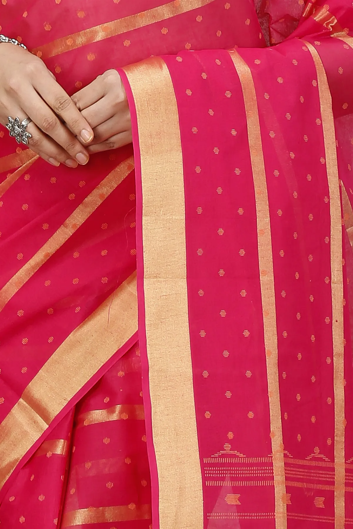 DipDiya Pure Cotton Rani Mera Crafted with Soul Tant Sarees