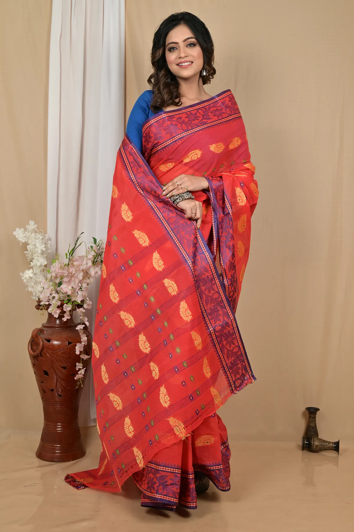 DipDiya Pure Cotton Red Achrol The Bengali Classic Tant Sarees
