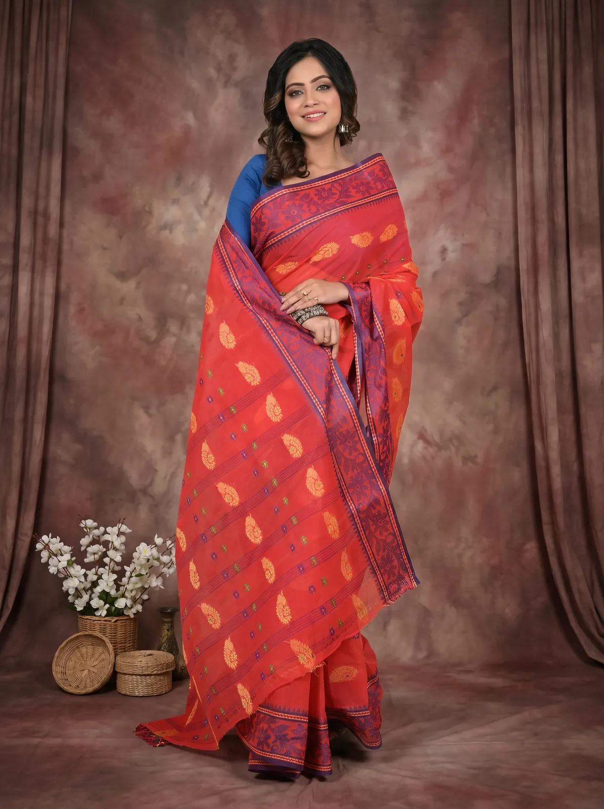 DipDiya Pure Cotton Red Achrol The Bengali Classic Tant Sarees