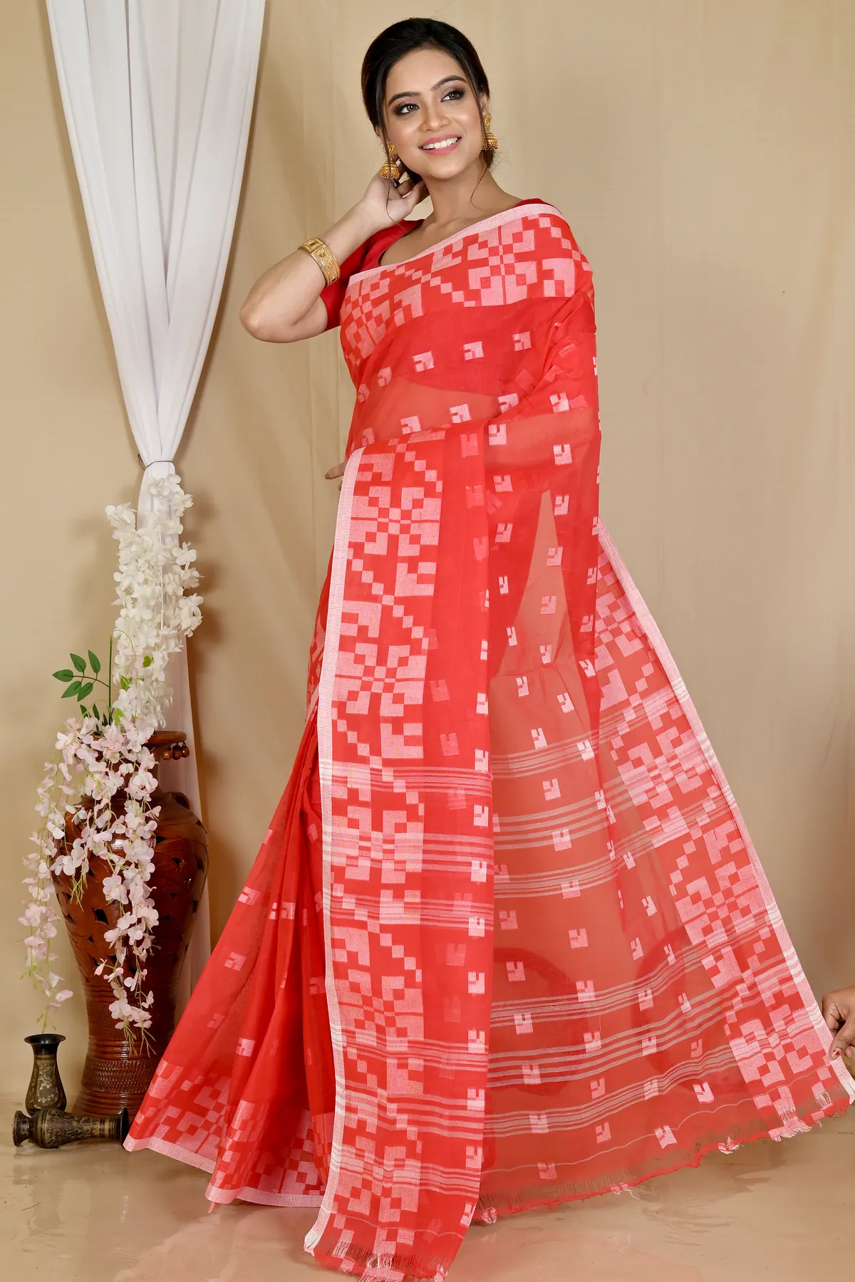 DipDiya Pure Cotton Red Aptuk Traditional Elegance Tant Sarees