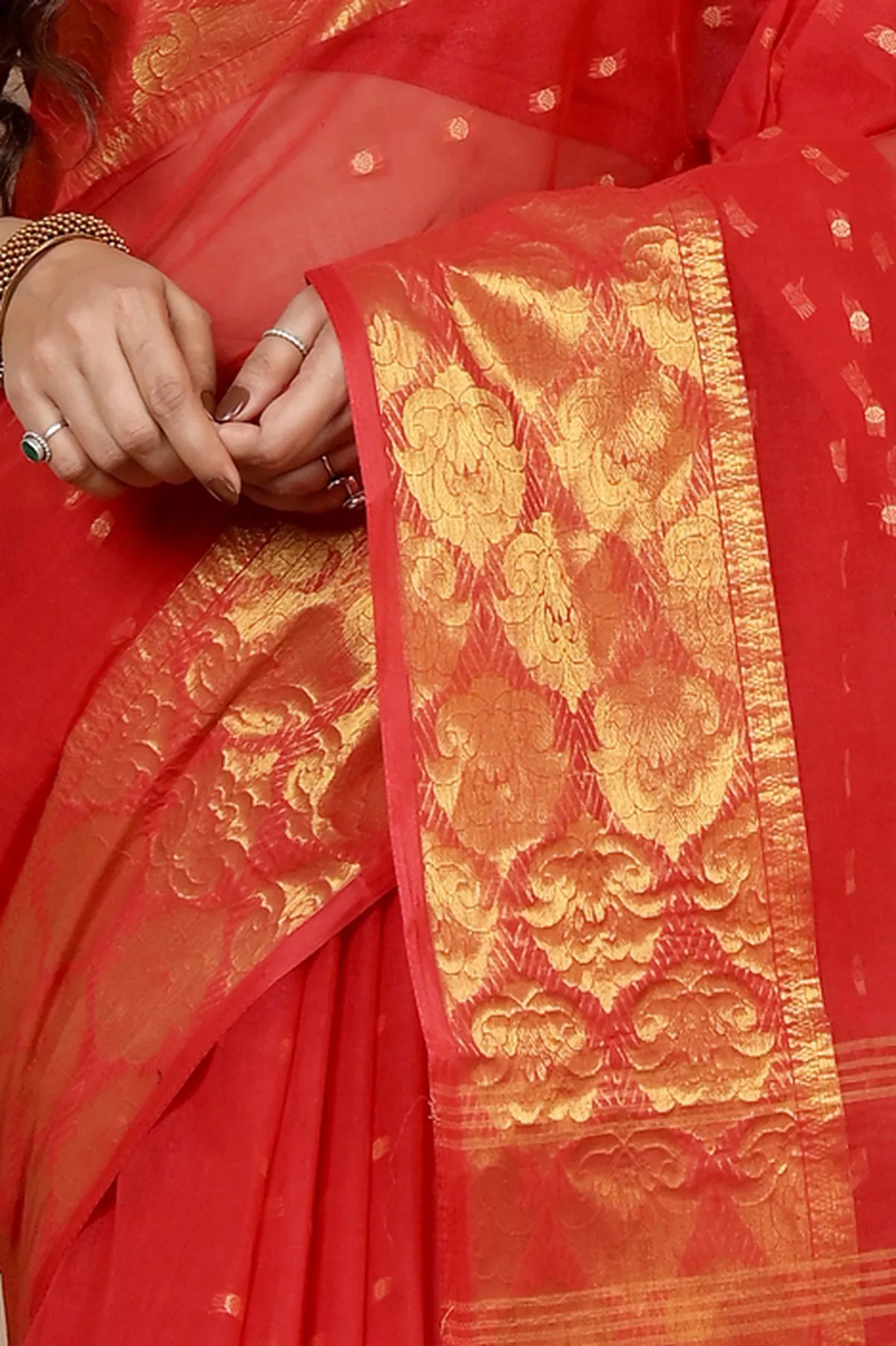 DipDiya Pure Cotton Red Asmanito Pure Bengali Grace Tant Sarees