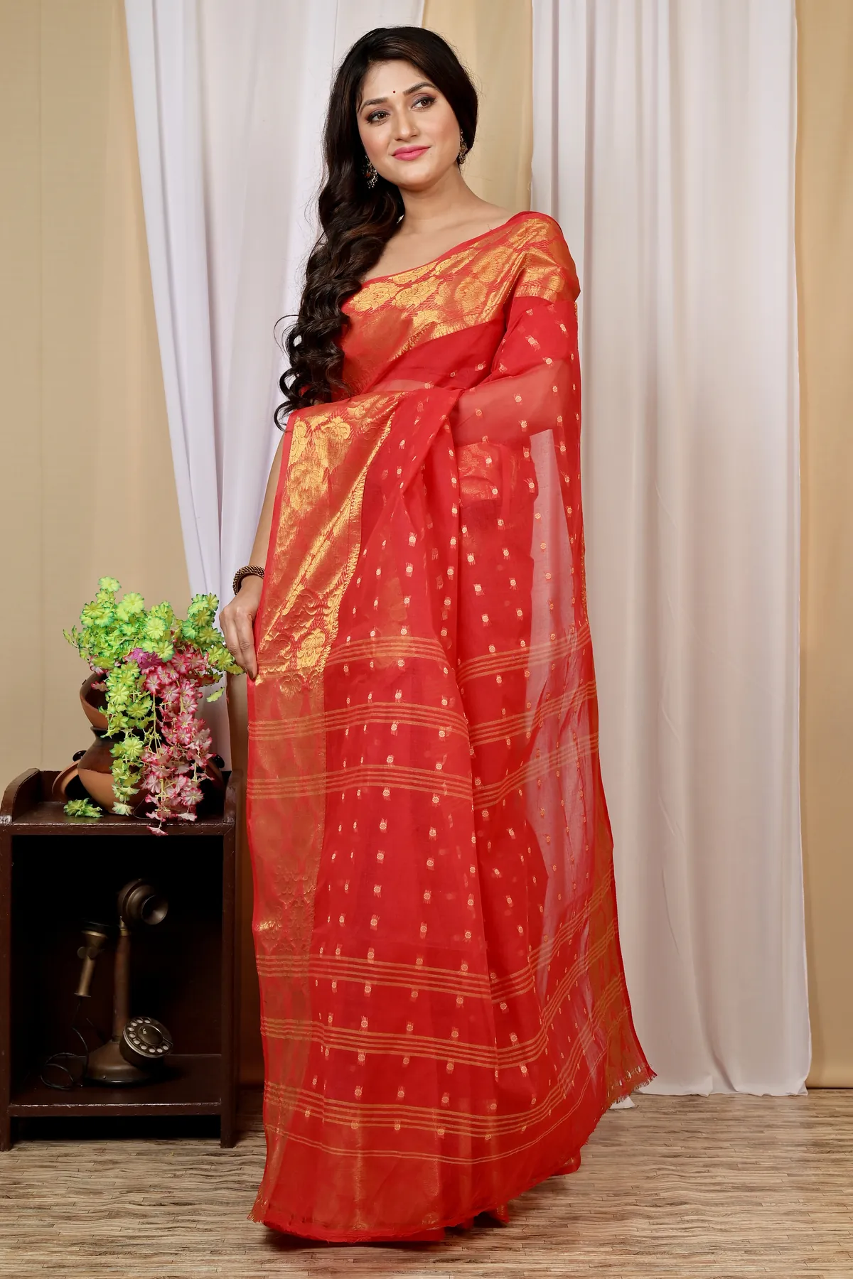 DipDiya Pure Cotton Red Asmanito Pure Bengali Grace Tant Sarees