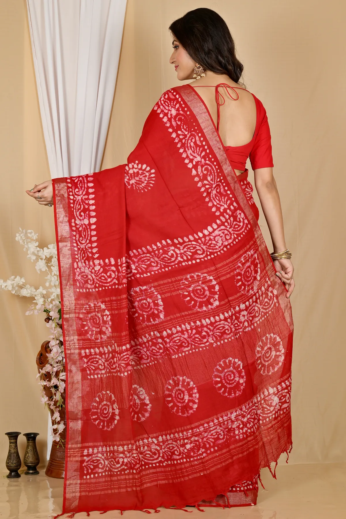 DipDiya Pure Cotton Red Batika Boll Heritage You Can Wear Batik Print Sarees