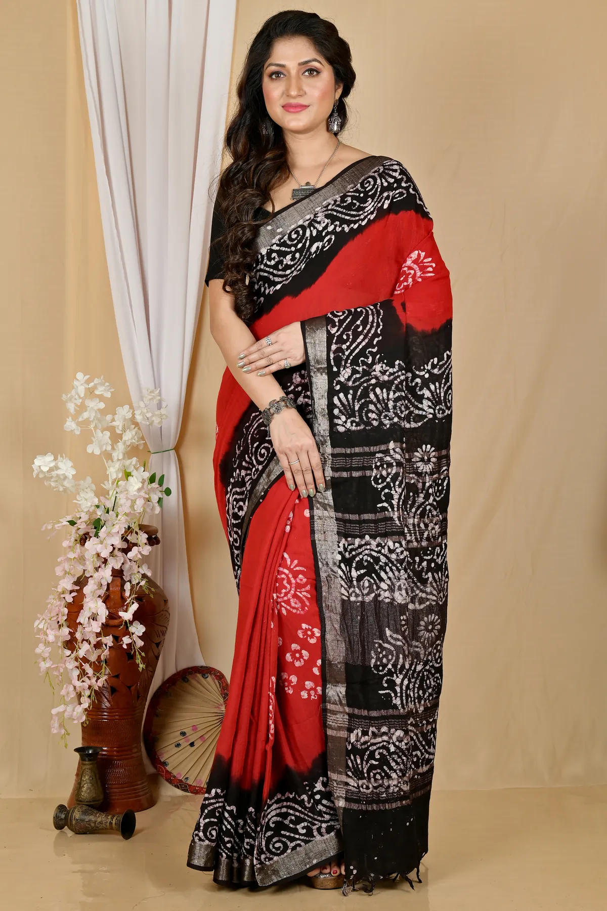 DipDiya Pure Cotton Red Black Batikato Elegant by Tradition Batik Print Sarees