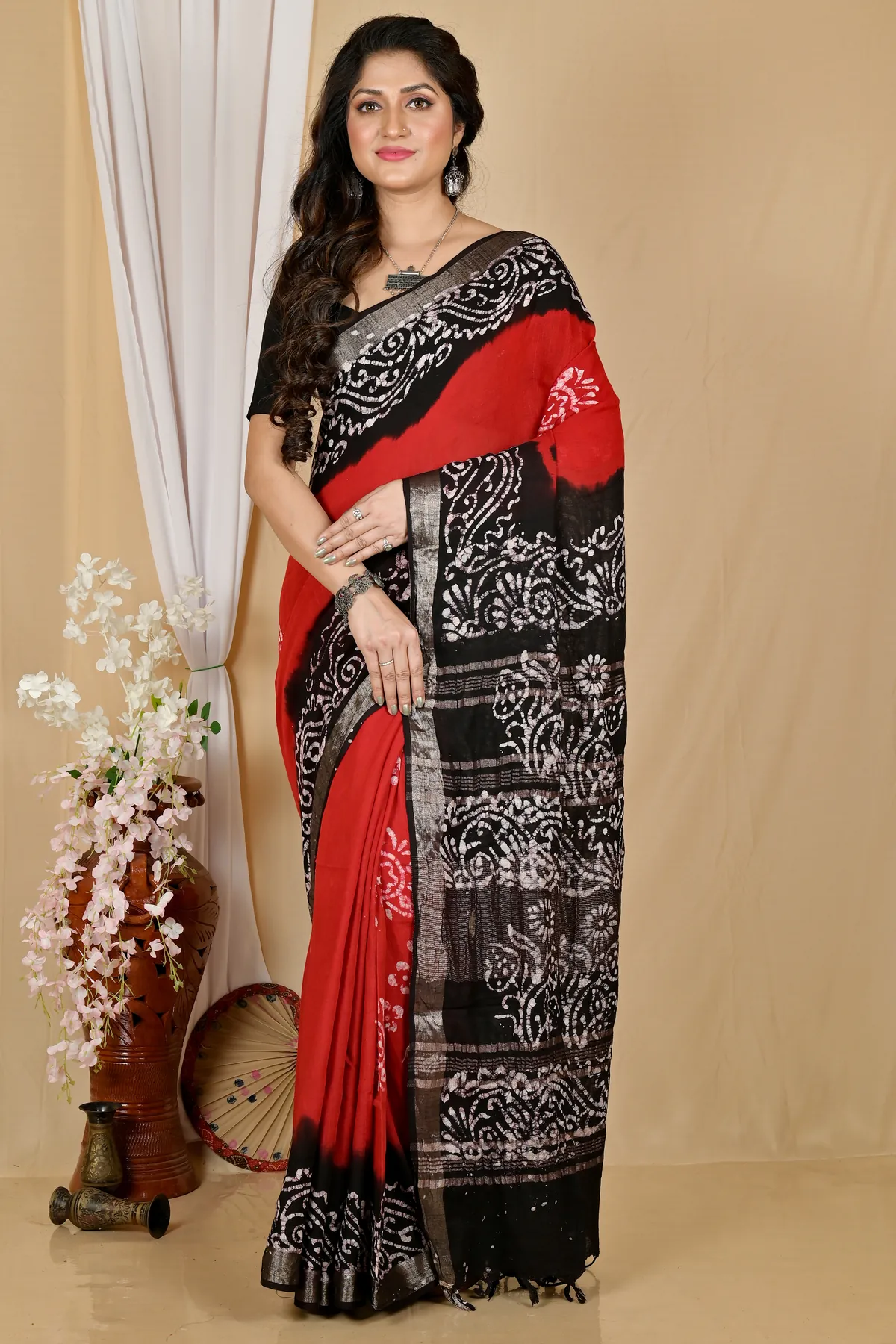 DipDiya Pure Cotton Red Black Batikato Elegant by Tradition Batik Print Sarees
