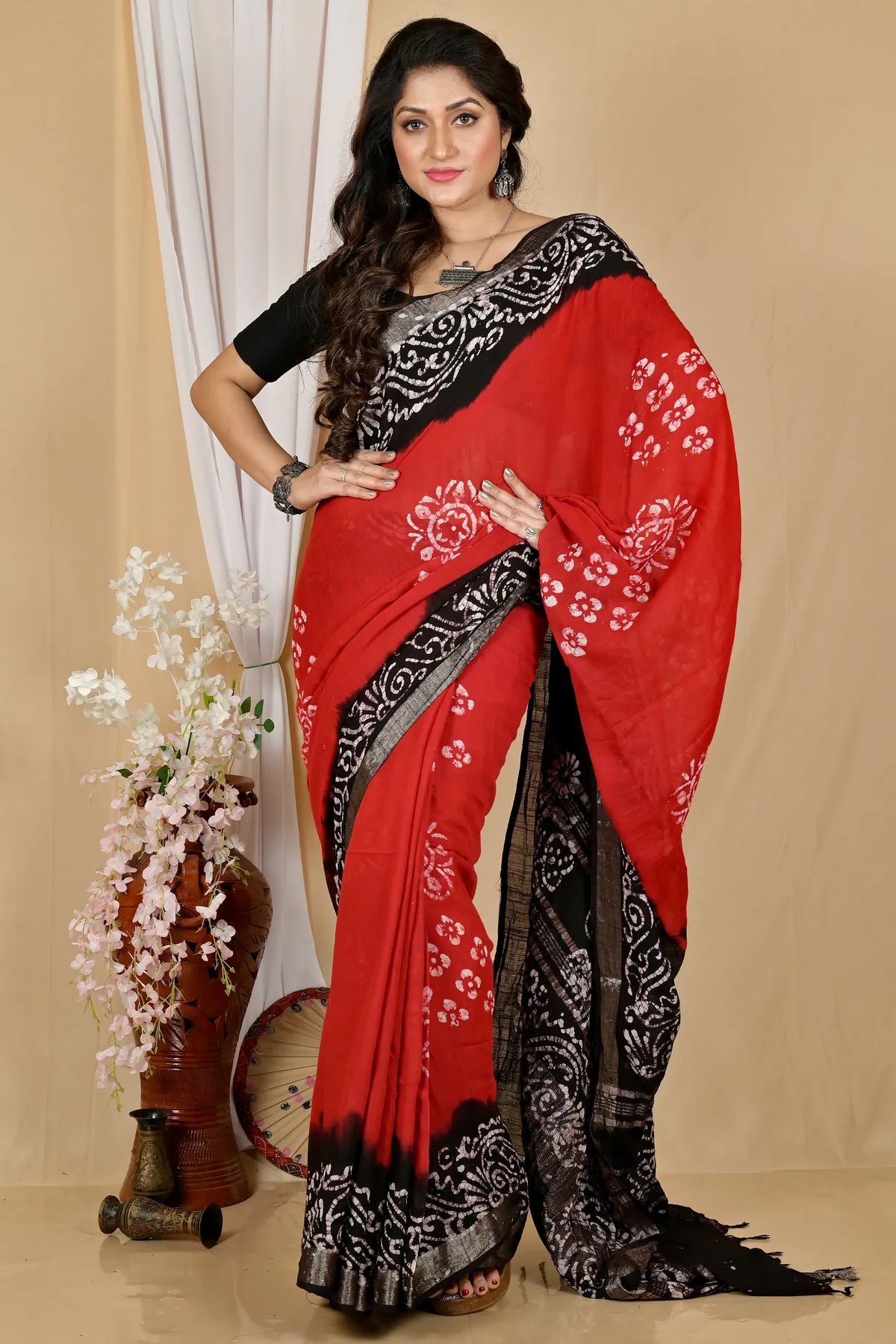 DipDiya Pure Cotton Red Black Batikato Elegant by Tradition Batik Print Sarees