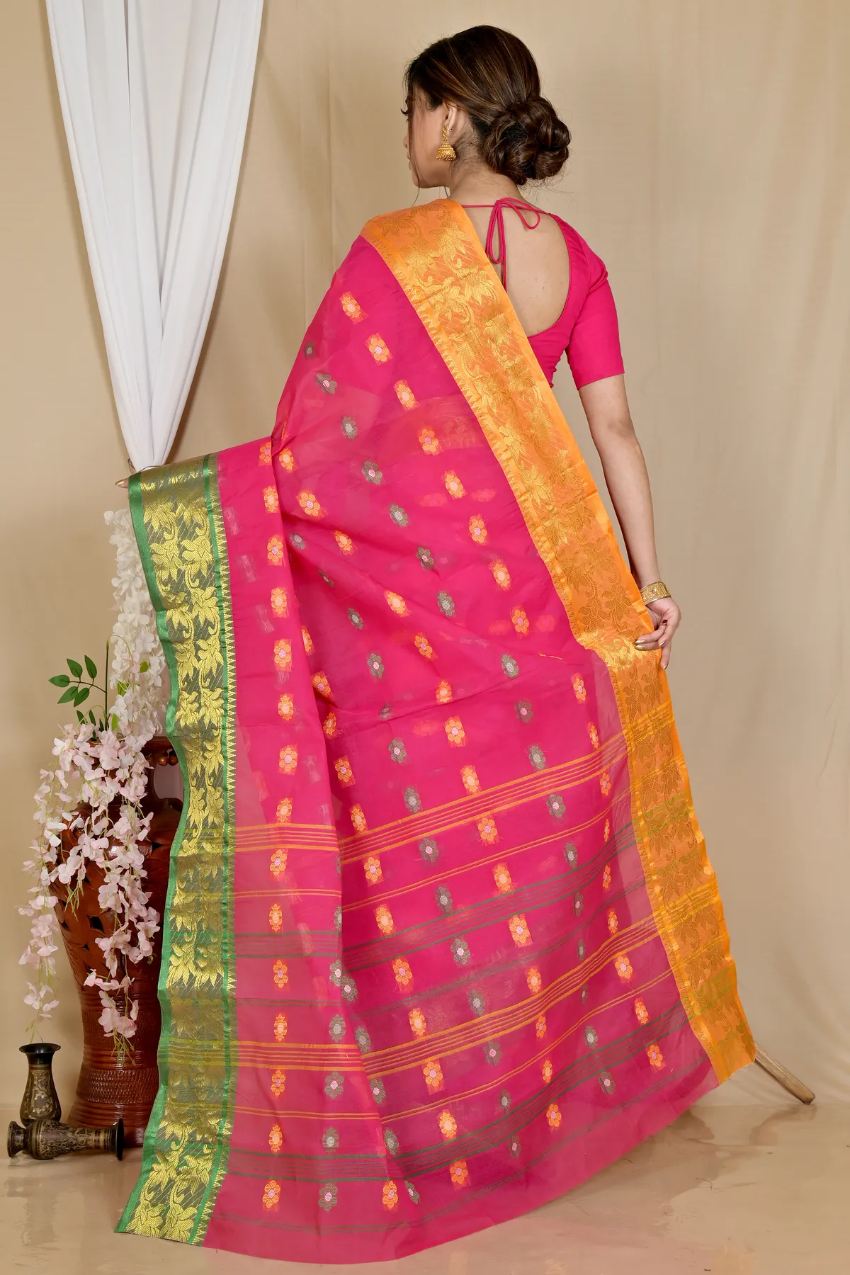 DipDiya Pure Cotton Red Dui Has Woven with Tradition Tant Sarees
