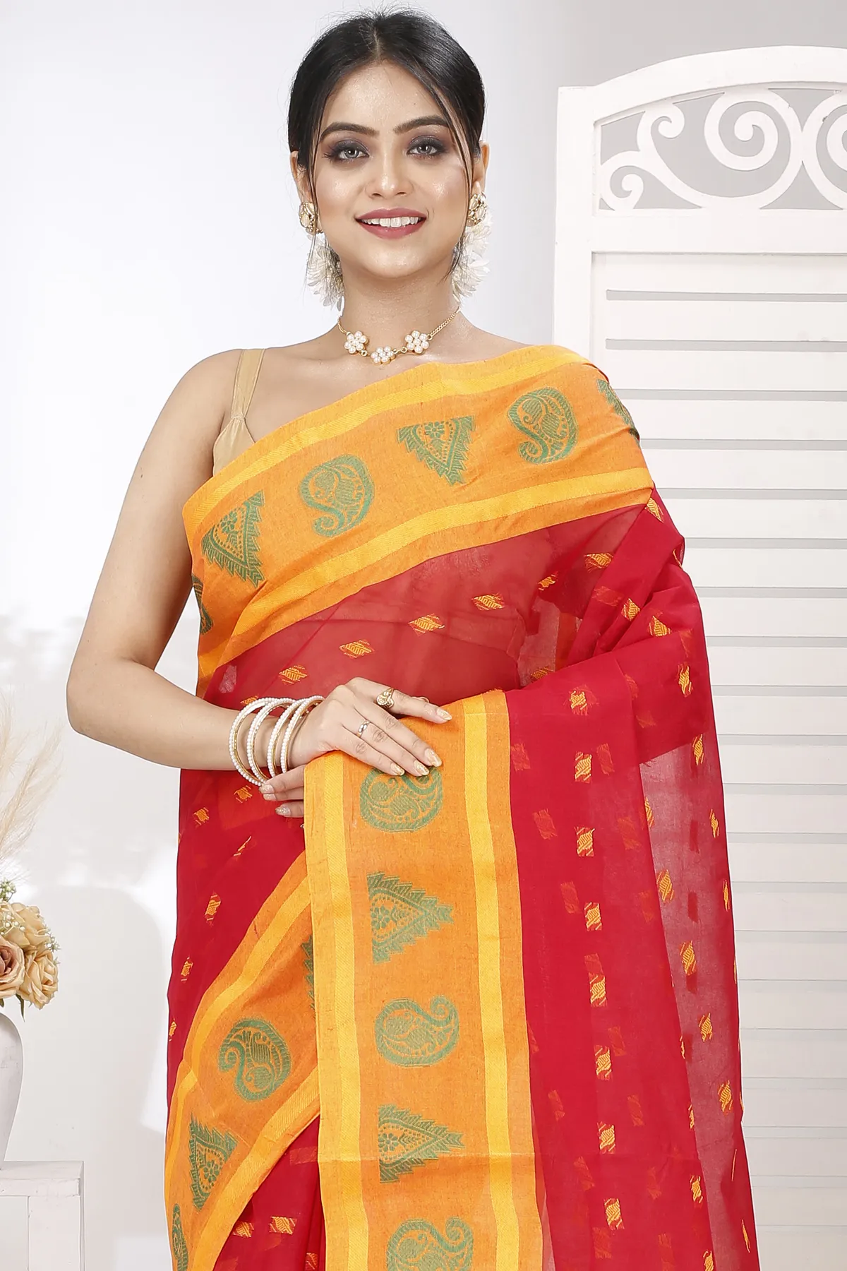 DipDiya Pure Cotton Red Emma Border Masterfully Woven Tant Sarees