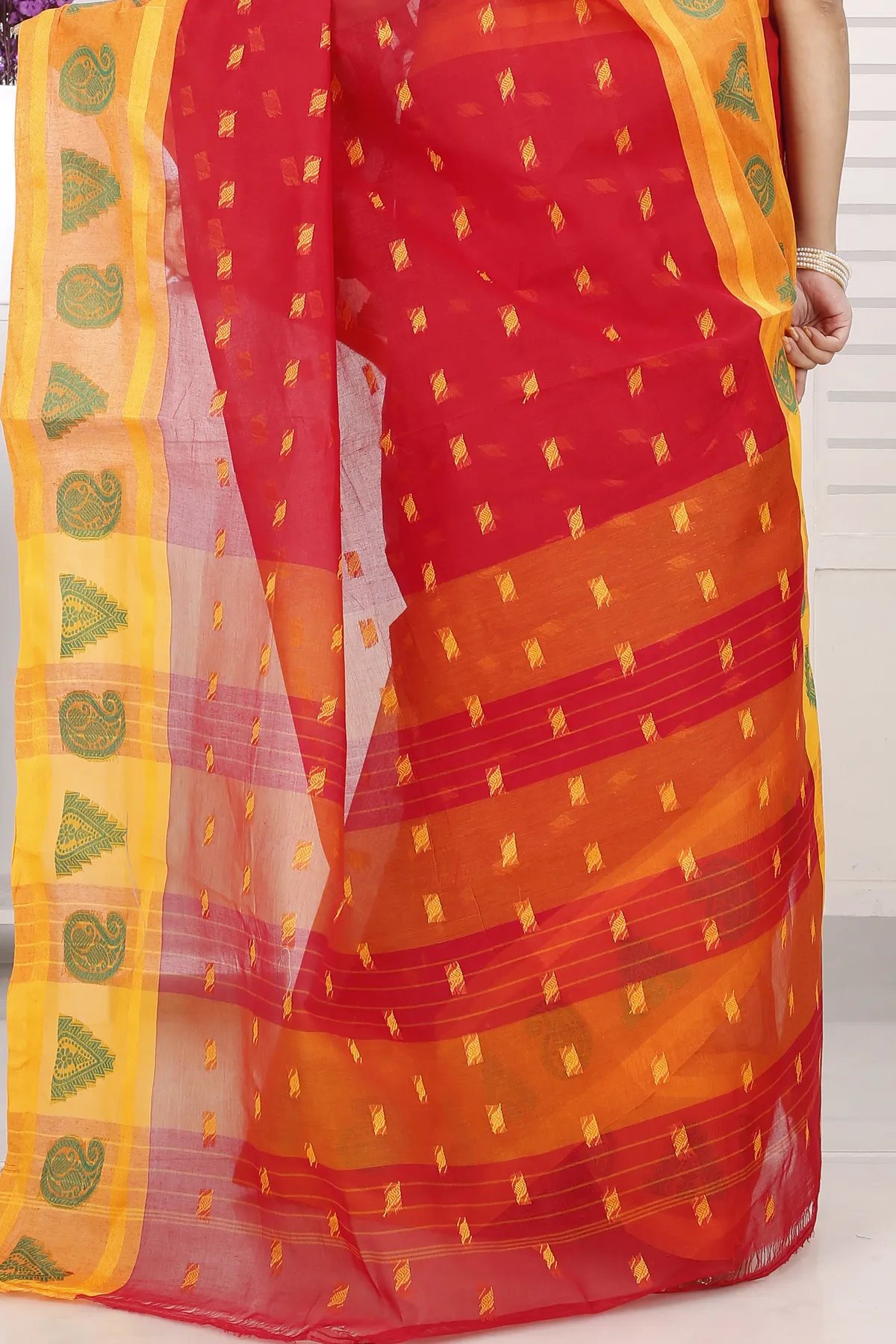 DipDiya Pure Cotton Red Emma Border Masterfully Woven Tant Sarees