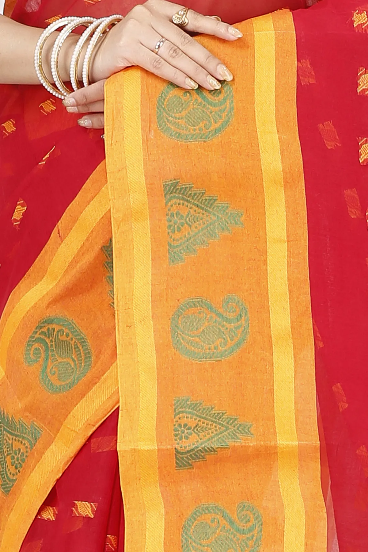 DipDiya Pure Cotton Red Emma Border Masterfully Woven Tant Sarees