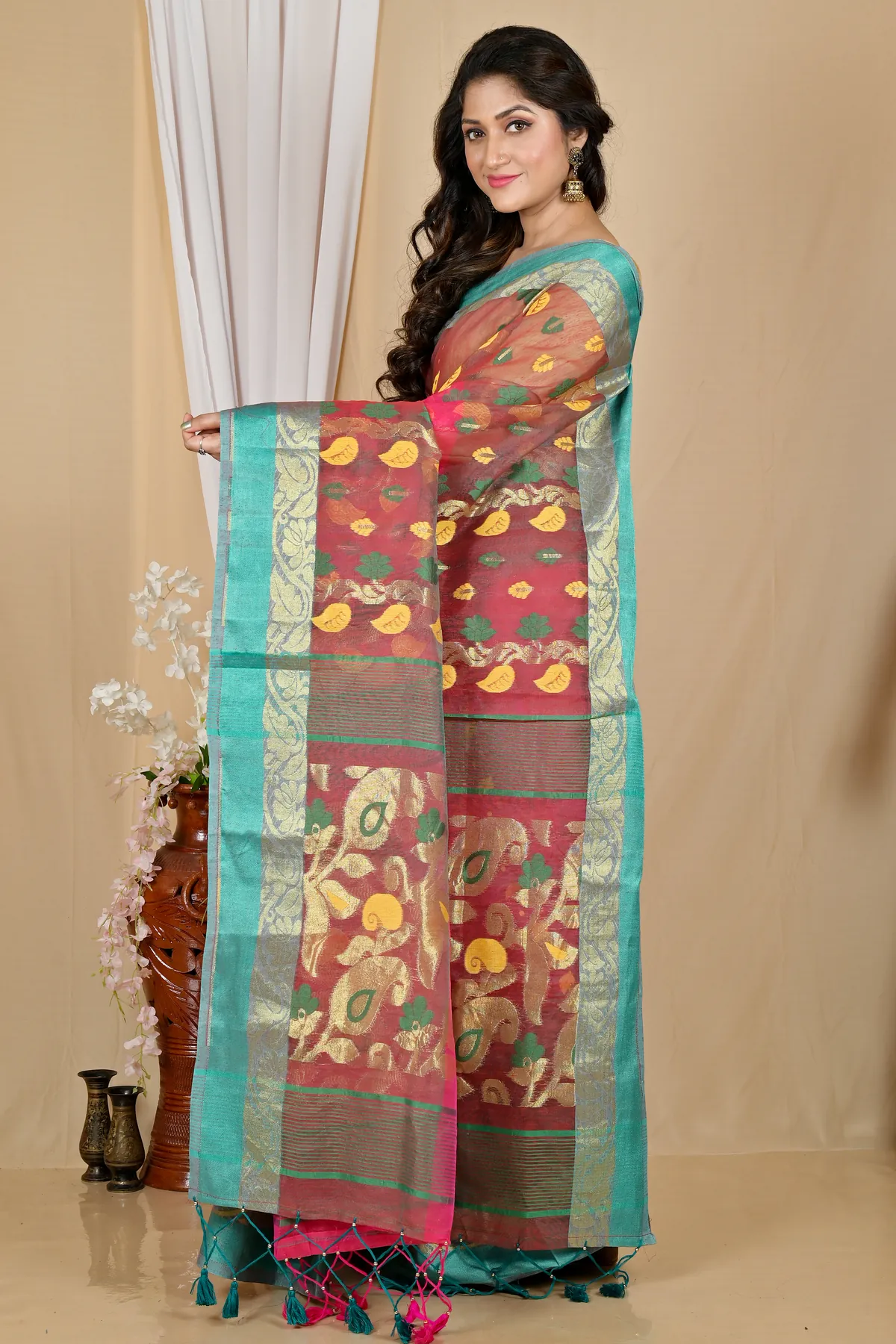 DipDiya Pure Cotton Red Green Madhka Classic Bengali Tant Sarees