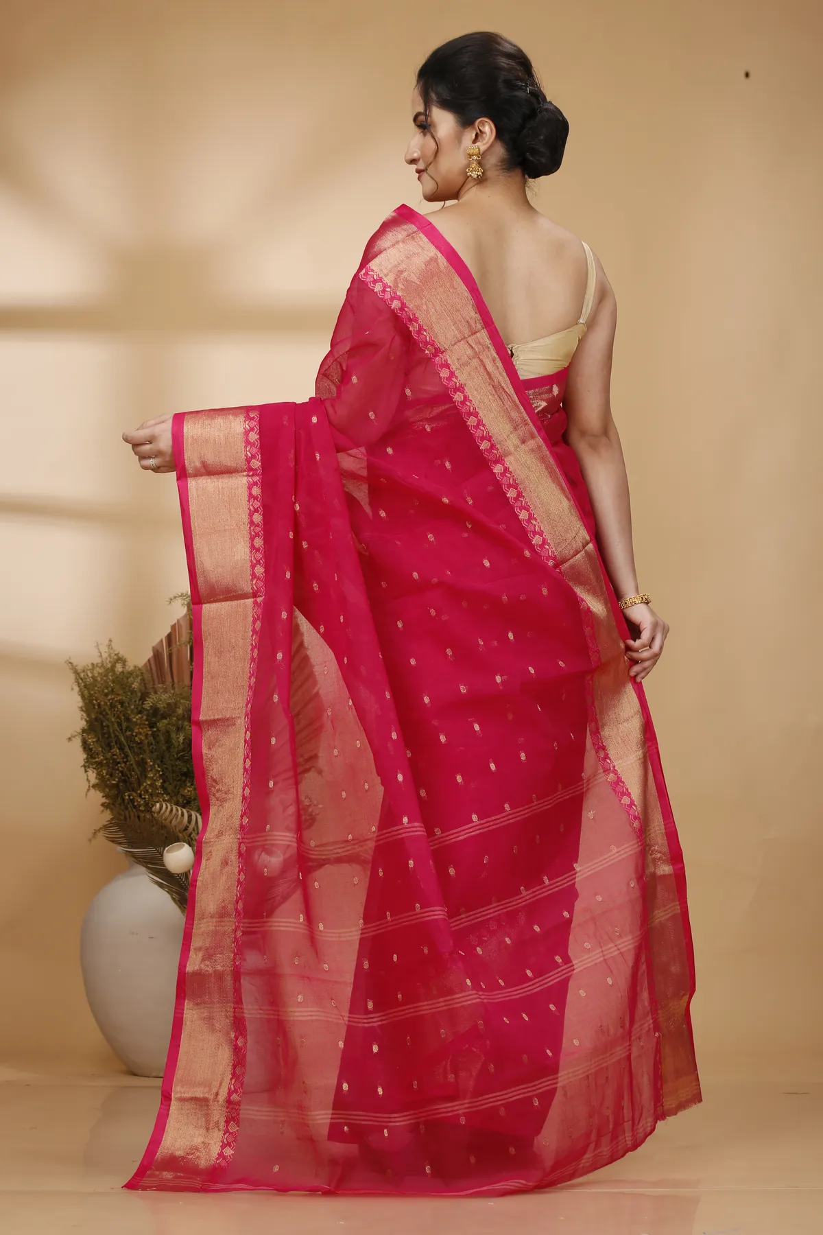 DipDiya Pure Cotton Red JoriPar Pure Bengali Grace Tant Sarees