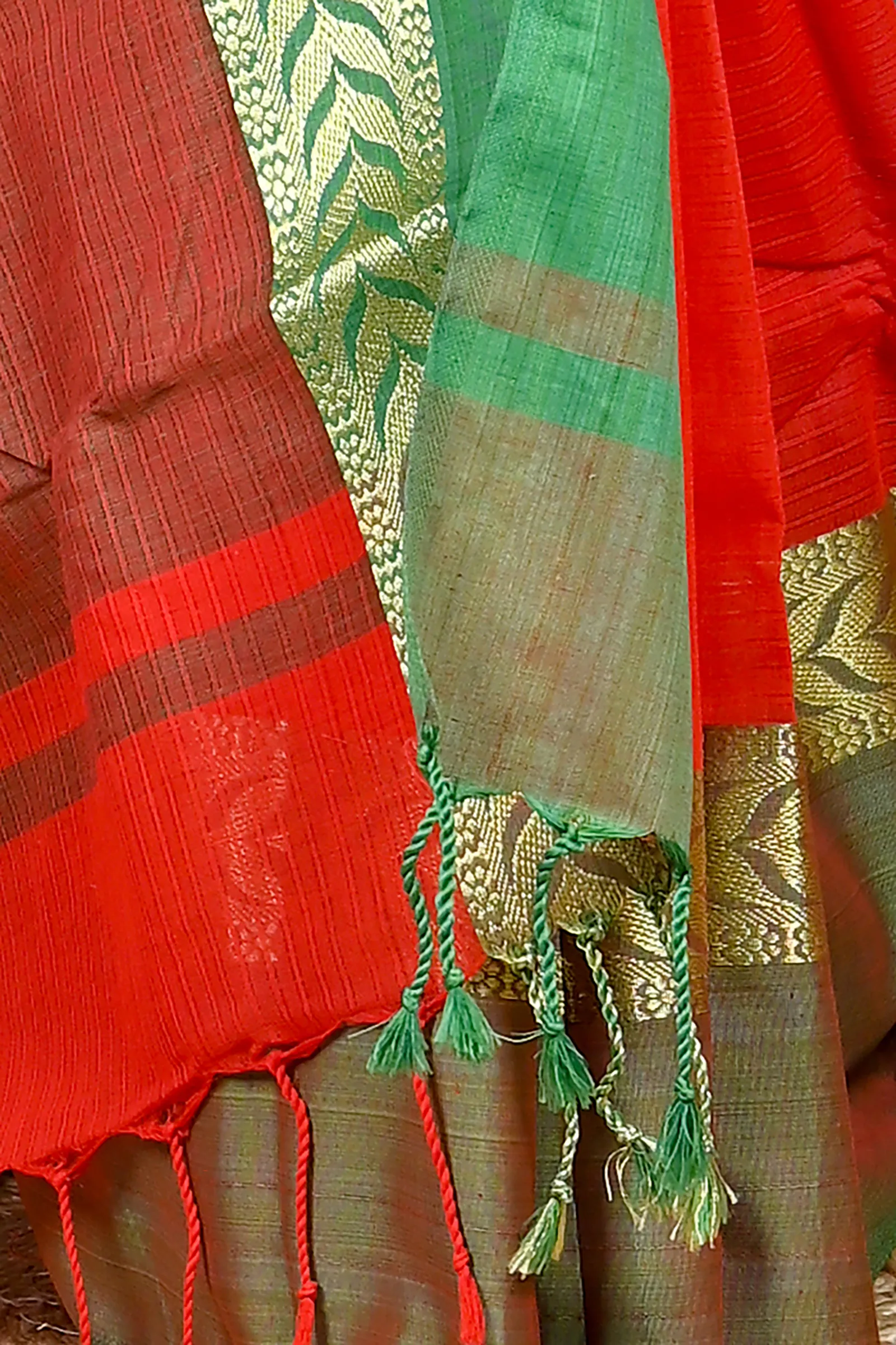 DipDiya Pure Cotton Red Parvin Woven by Hand Tant Sarees