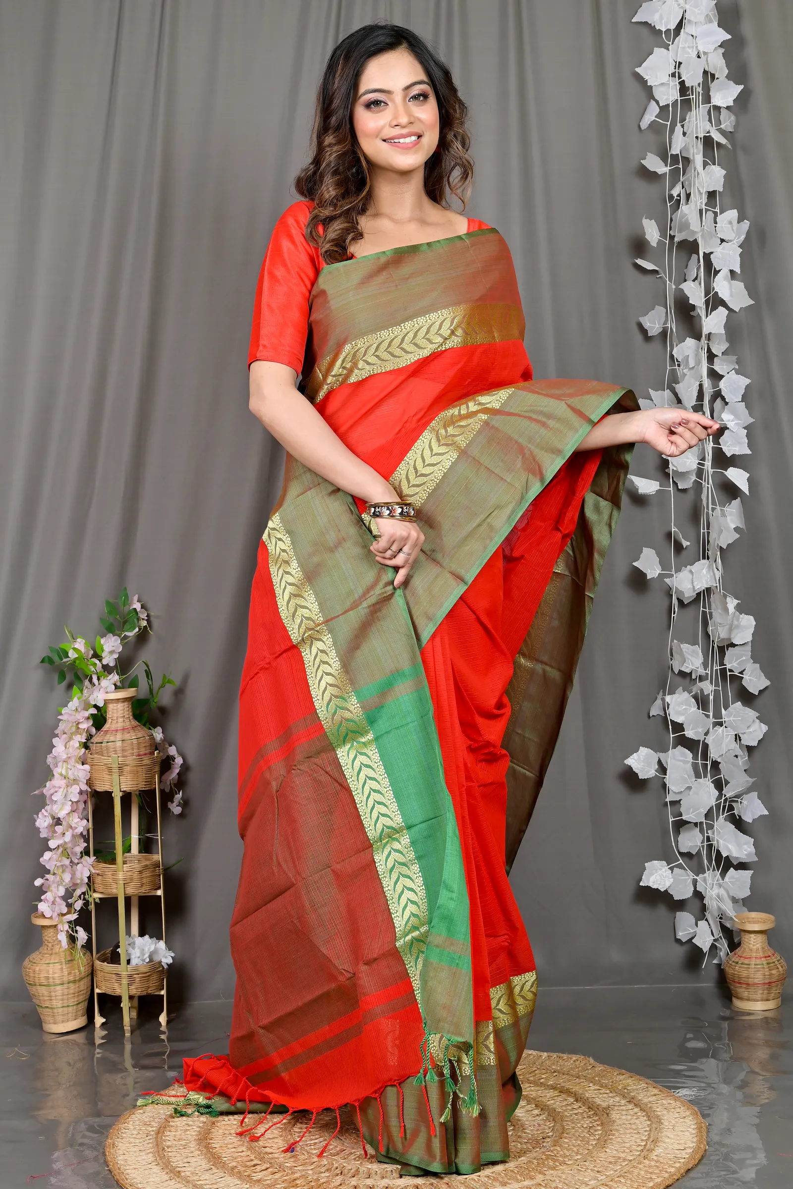 DipDiya Pure Cotton Red Parvin Woven by Hand Tant Sarees