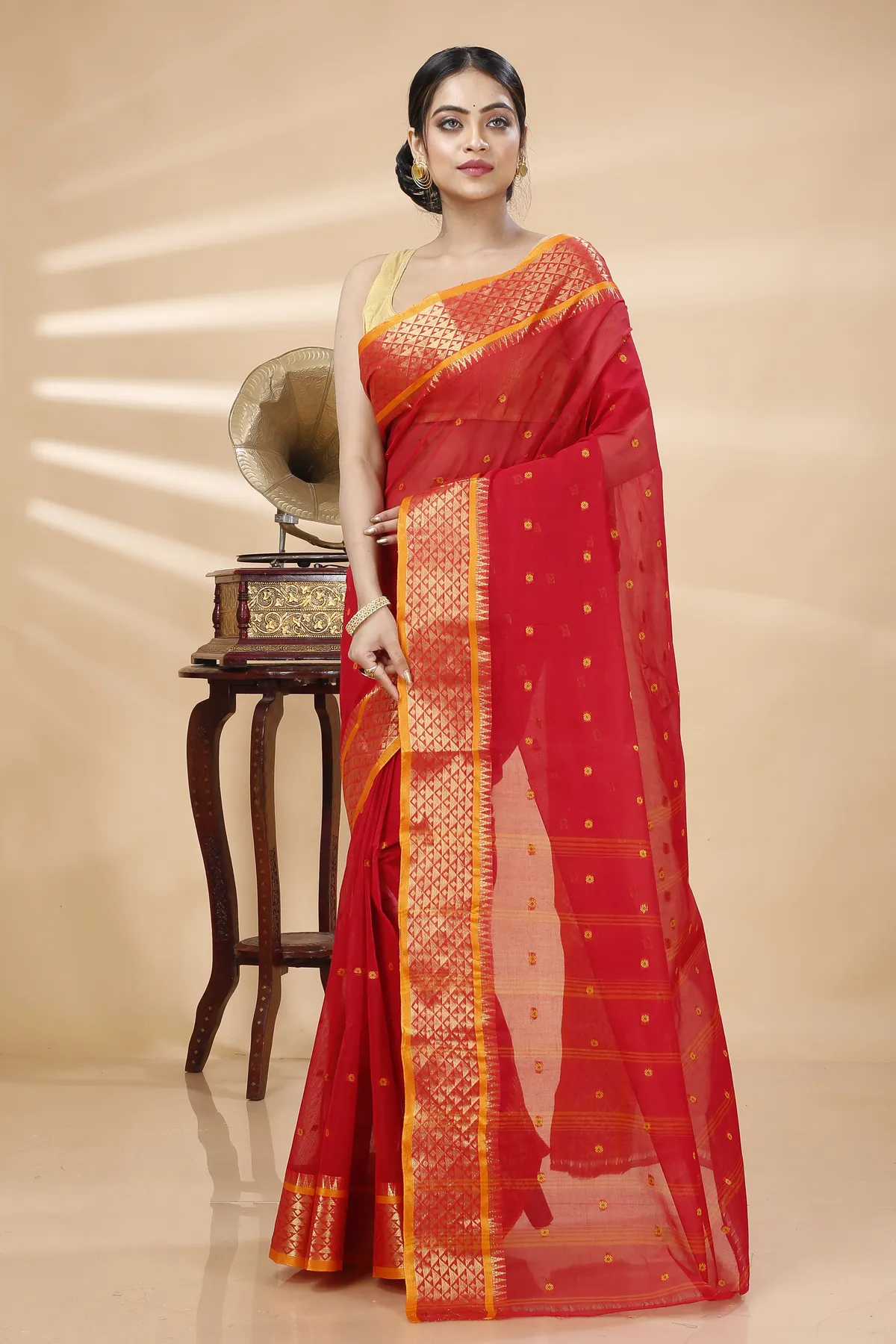 DipDiya Pure Cotton Red Peral Crafted with Soul Tant Sarees